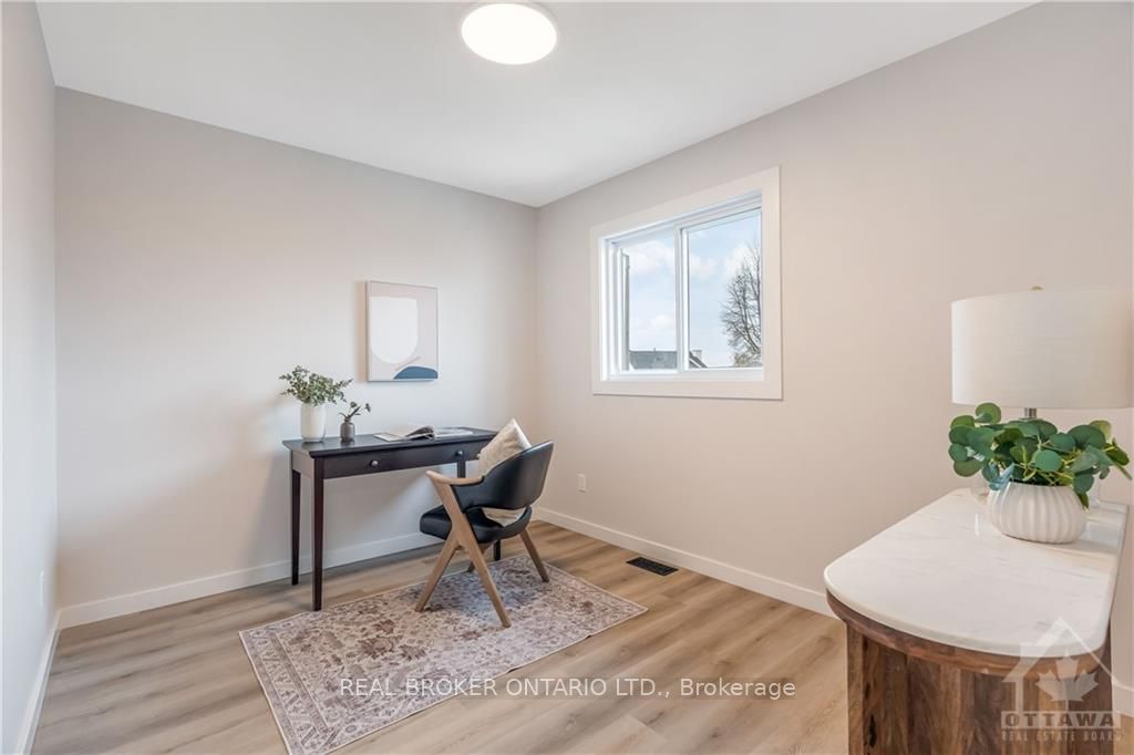 Photo 23 of 272 Cote Royale Crescent, Ottawa, Bilberry Creek/Queenswood Heights — HOMEH