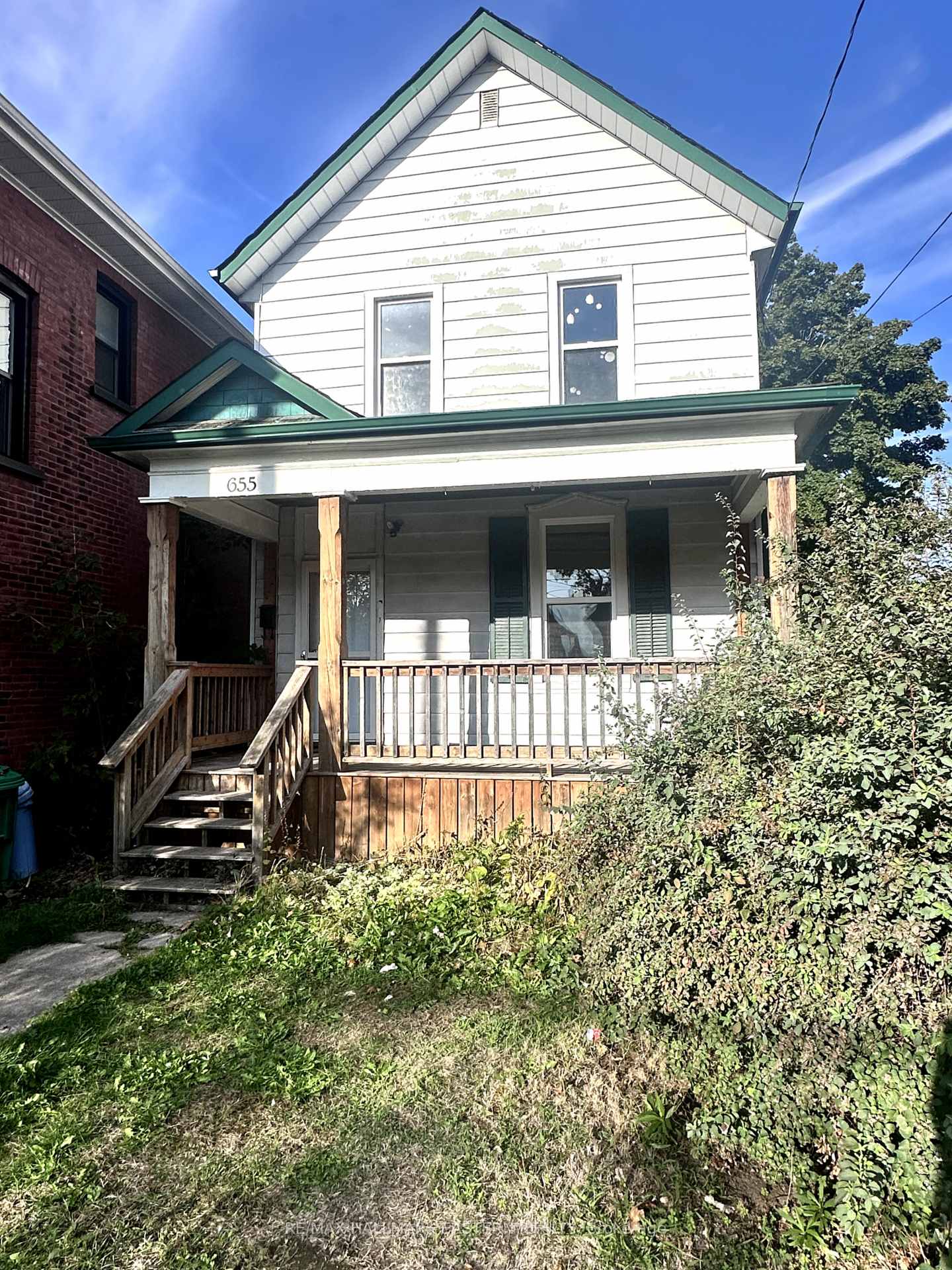 Front of 655 George Street N