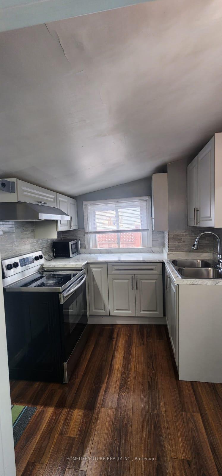 Photo 18 of 218 Oshawa Boulevard S, Oshawa, Central — HOMEH