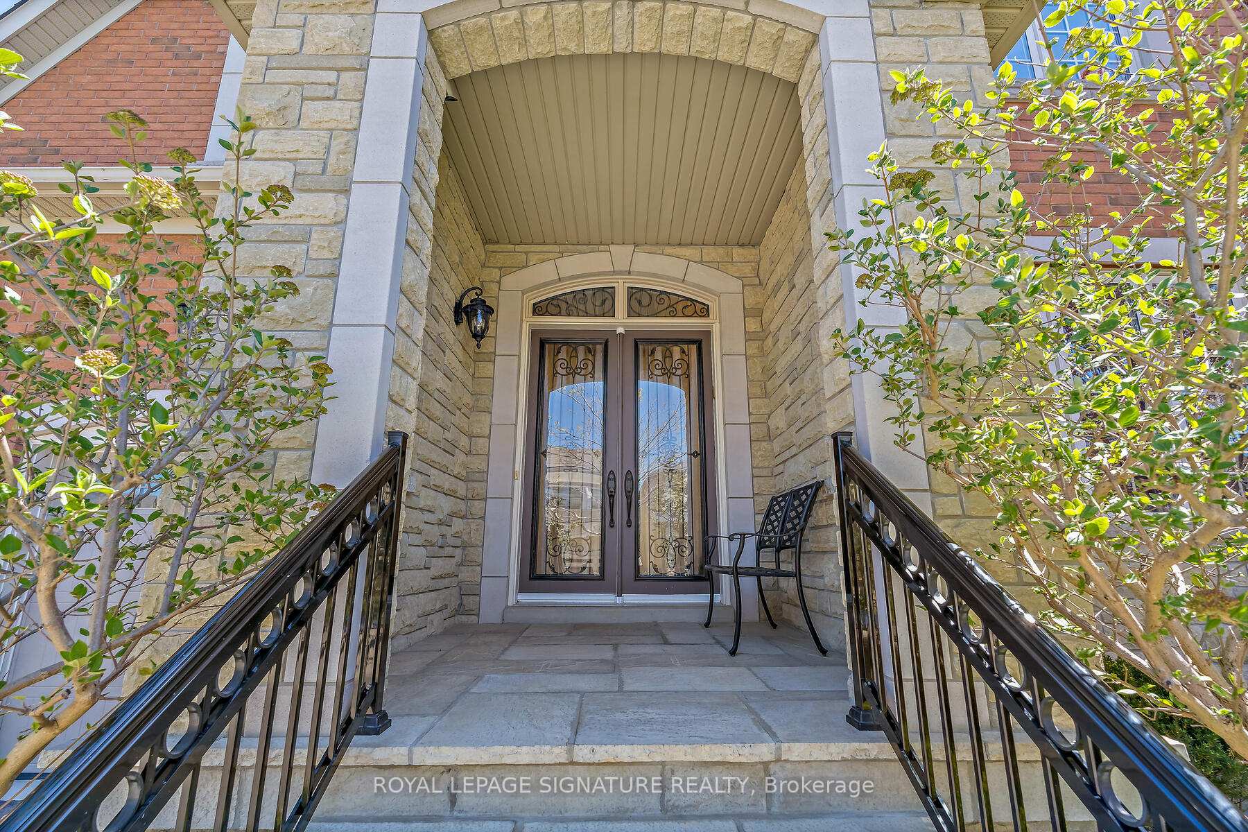 Photo 2 of 92 Sir Modesto Court, Vaughan, Patterson — HOMEH