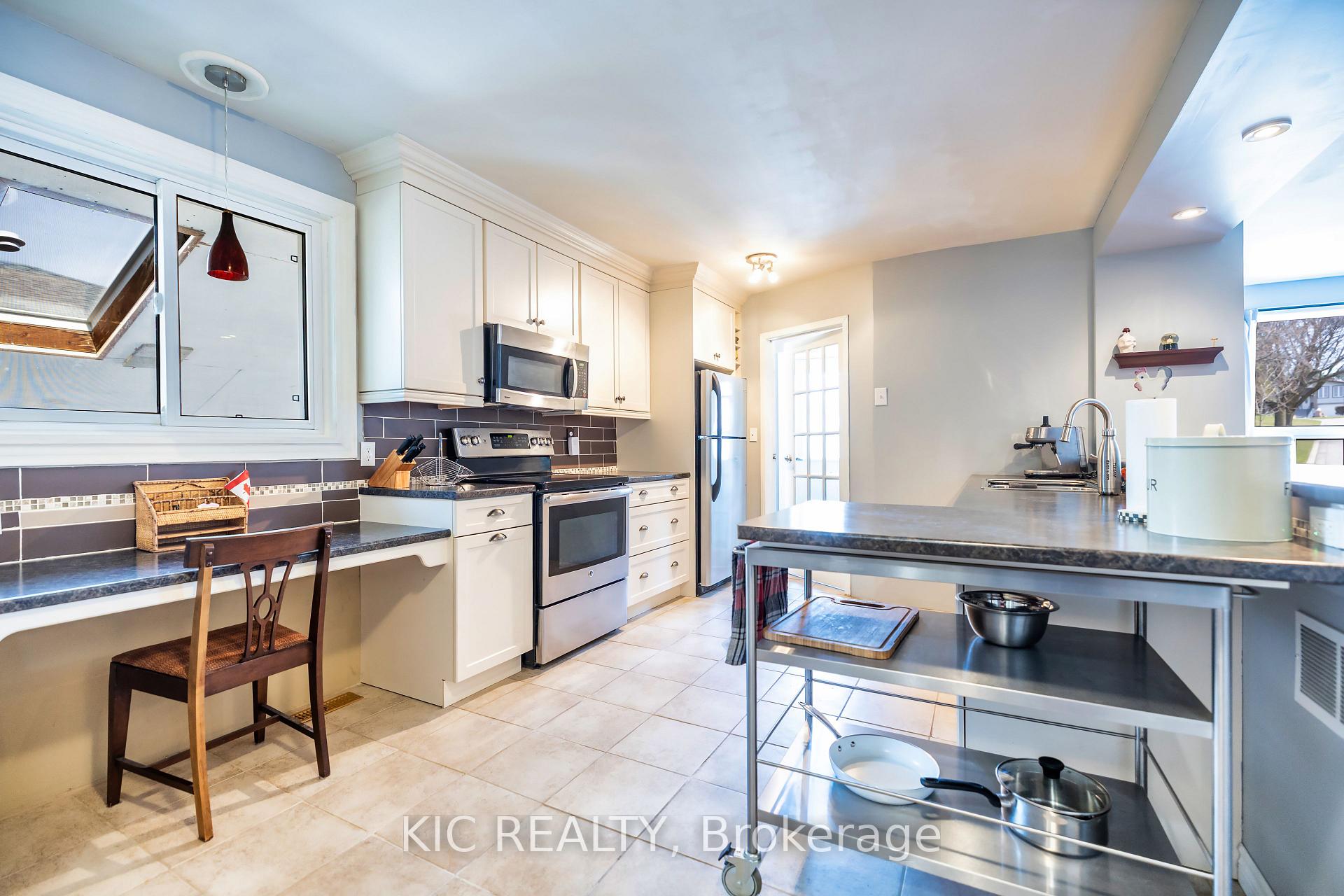Photo 7 of 648 Annandale Street, Oshawa, Donevan — HOMEH