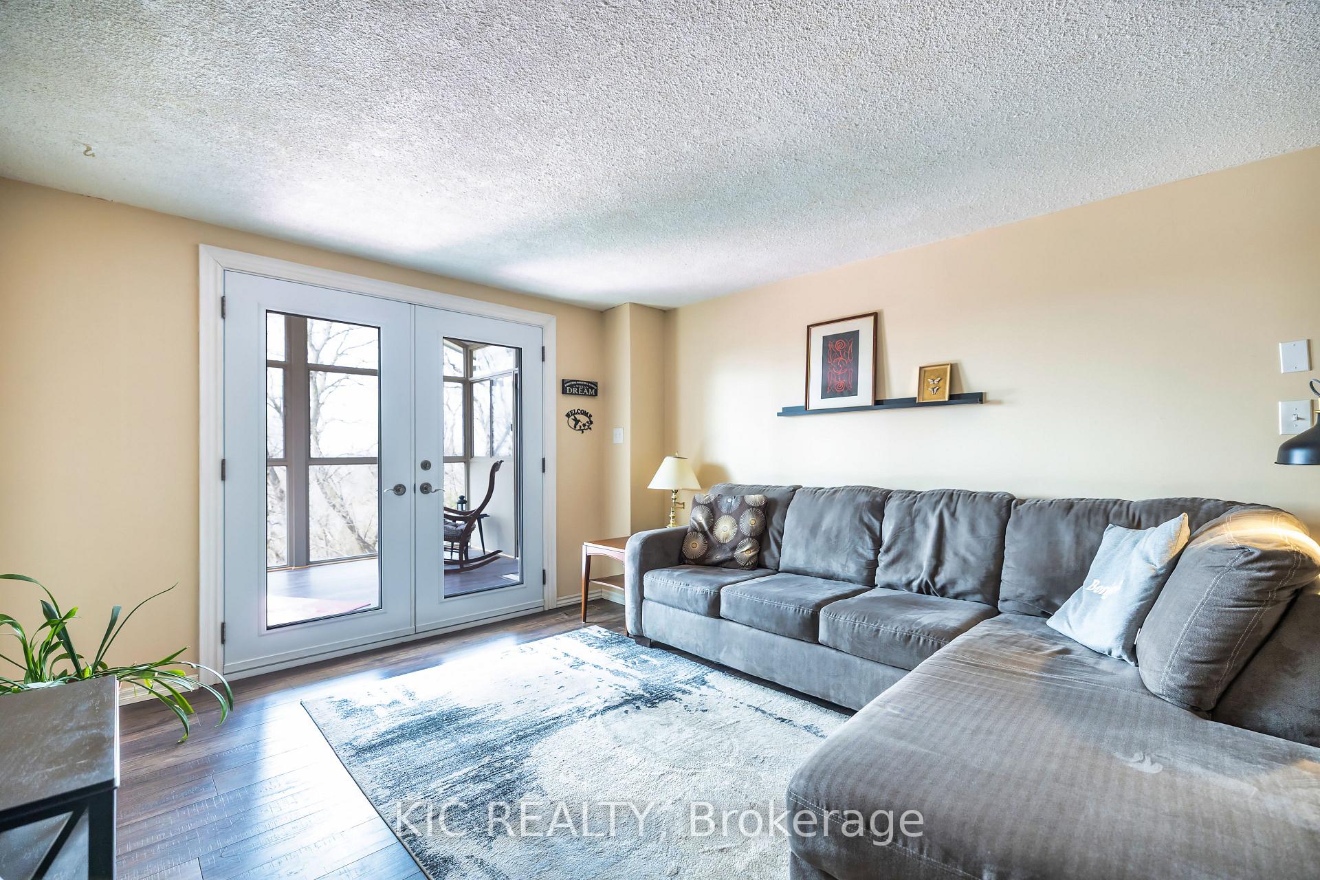 Photo 13 of 648 Annandale Street, Oshawa, Donevan — HOMEH