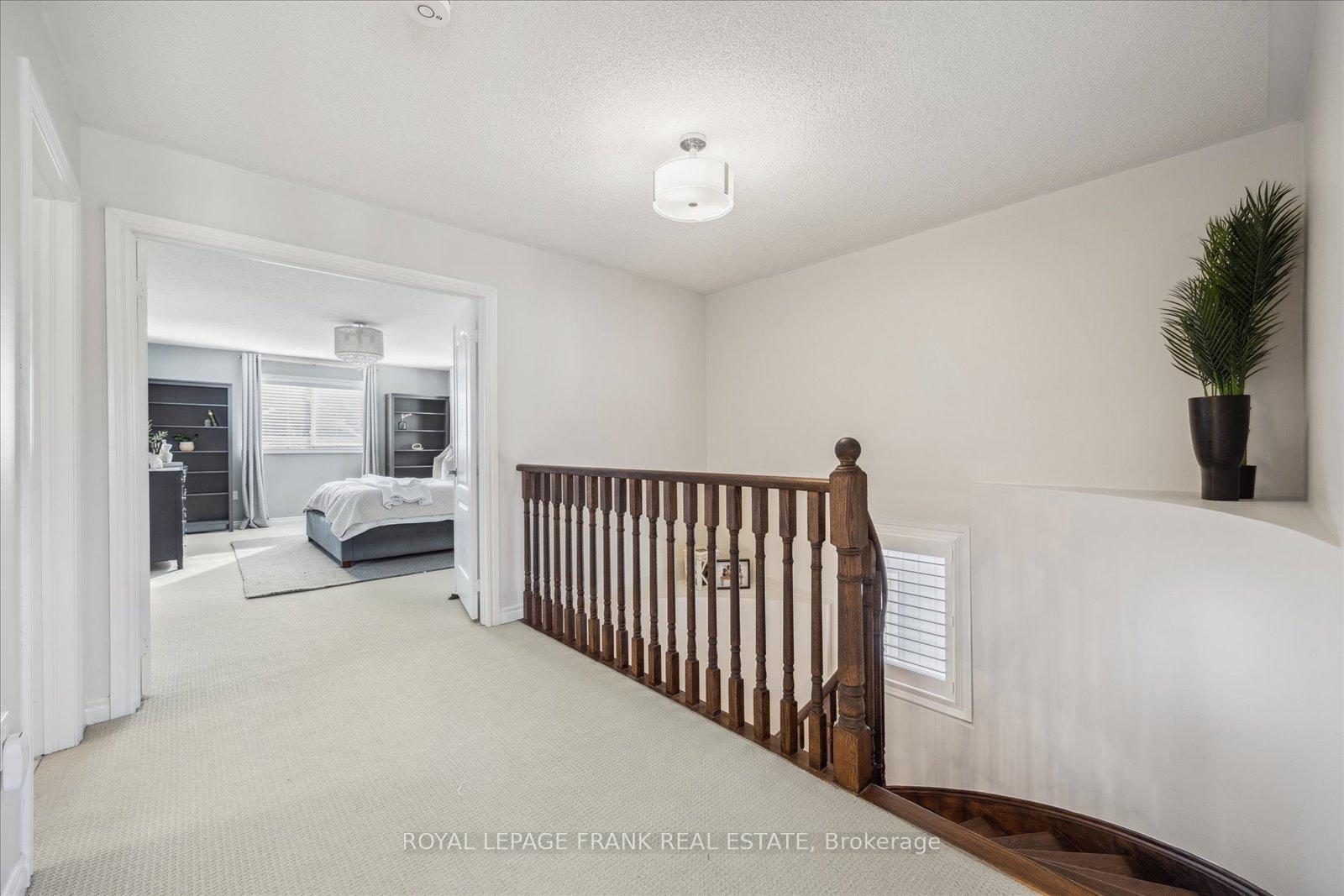 Photo 16 of 37 Shrewsbury Drive, Whitby, Brooklin — HOMEH