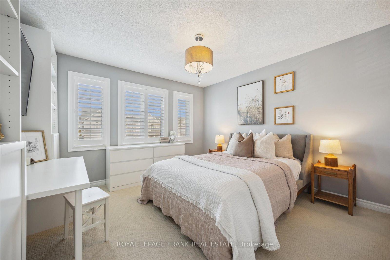 Photo 22 of 37 Shrewsbury Drive, Whitby, Brooklin — HOMEH