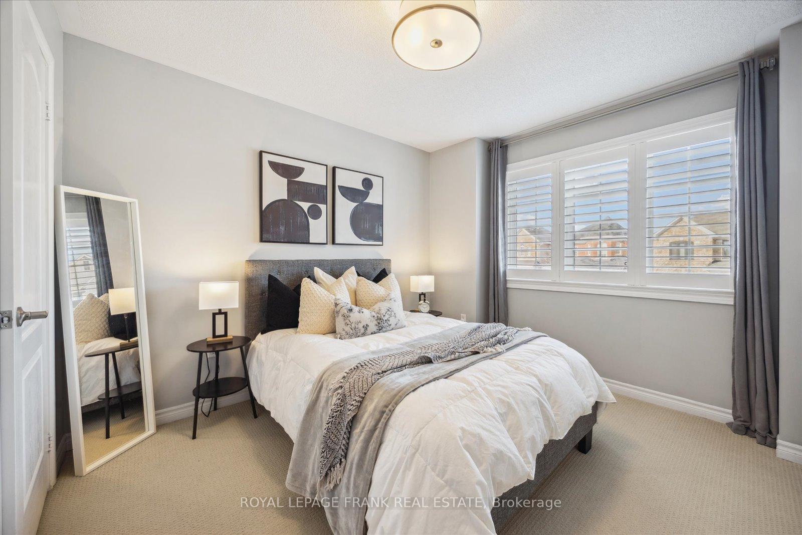 Photo 24 of 37 Shrewsbury Drive, Whitby, Brooklin — HOMEH