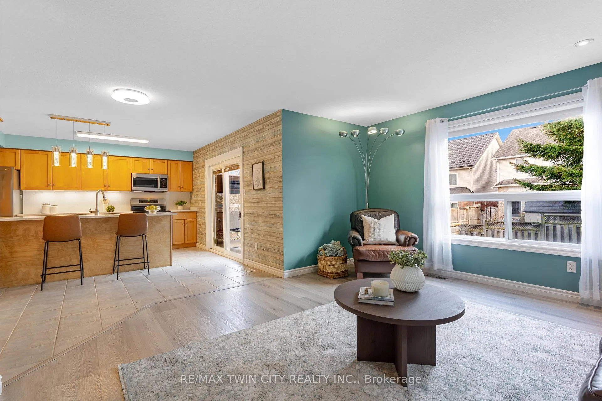 Photo 8 of 739 Butternut Avenue, Waterloo — HOMEH