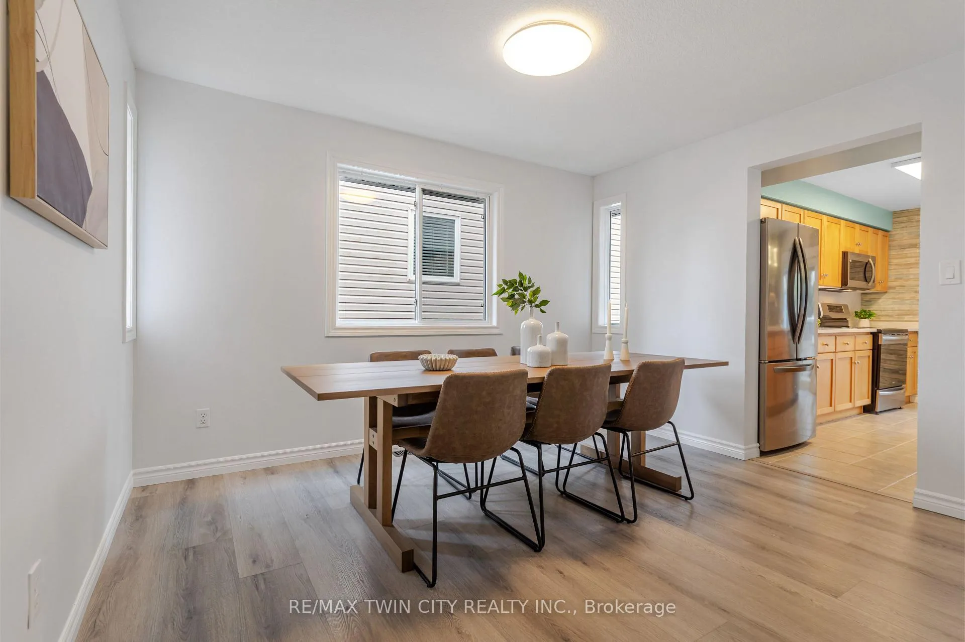 Photo 12 of 739 Butternut Avenue, Waterloo — HOMEH