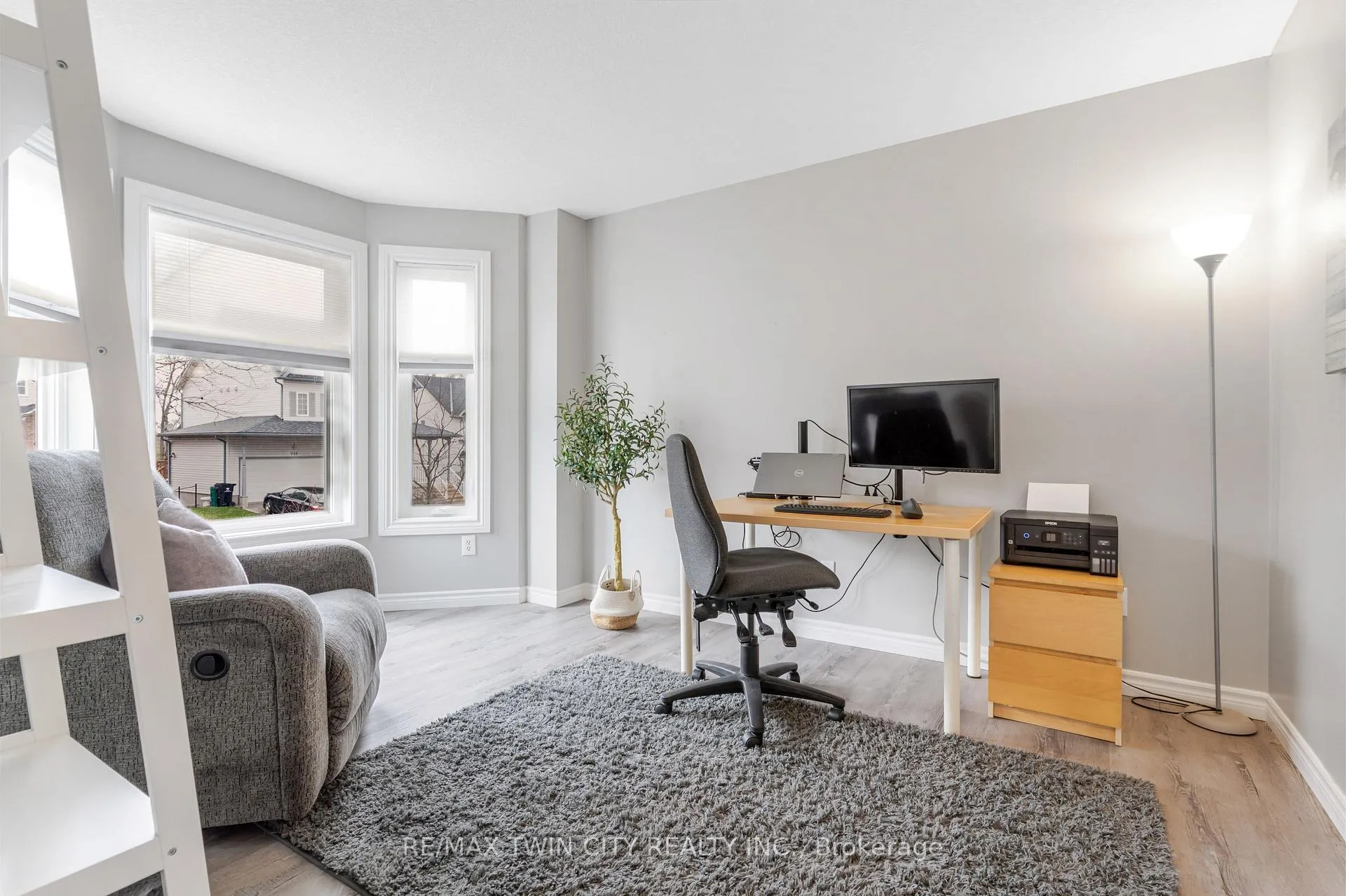 Photo 14 of 739 Butternut Avenue, Waterloo — HOMEH