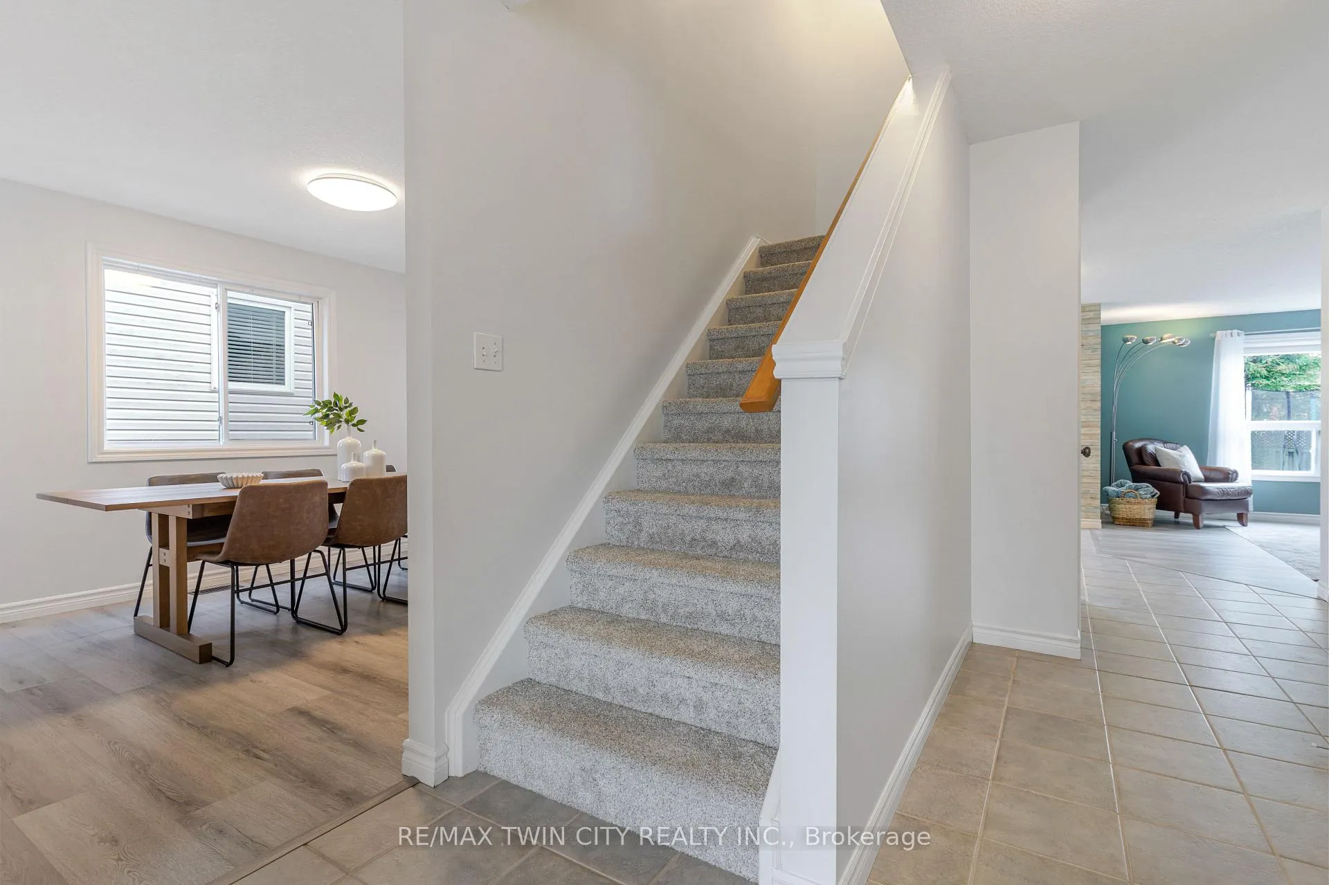 Photo 16 of 739 Butternut Avenue, Waterloo — HOMEH