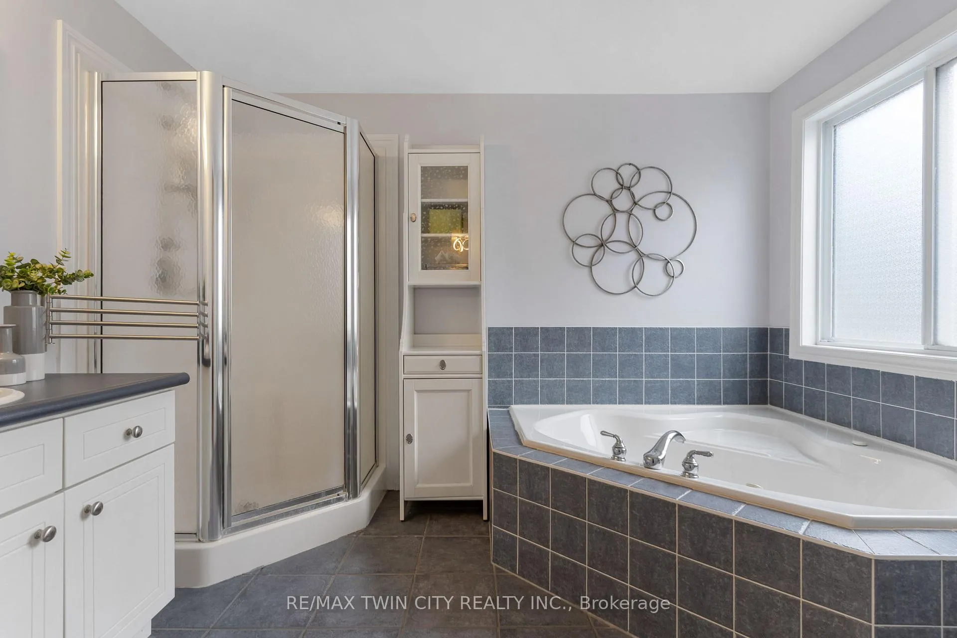Photo 19 of 739 Butternut Avenue, Waterloo — HOMEH