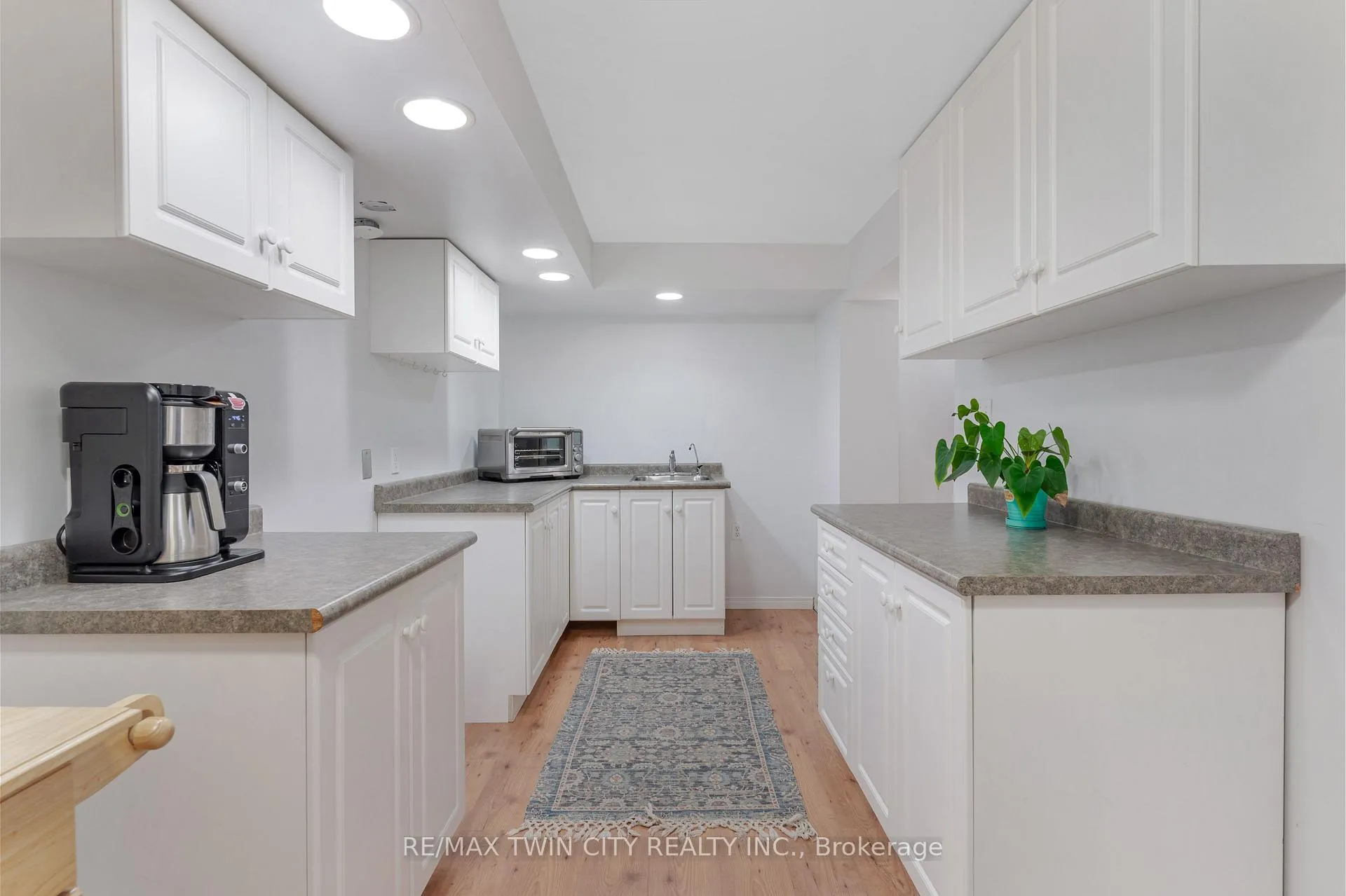 Photo 30 of 739 Butternut Avenue, Waterloo — HOMEH