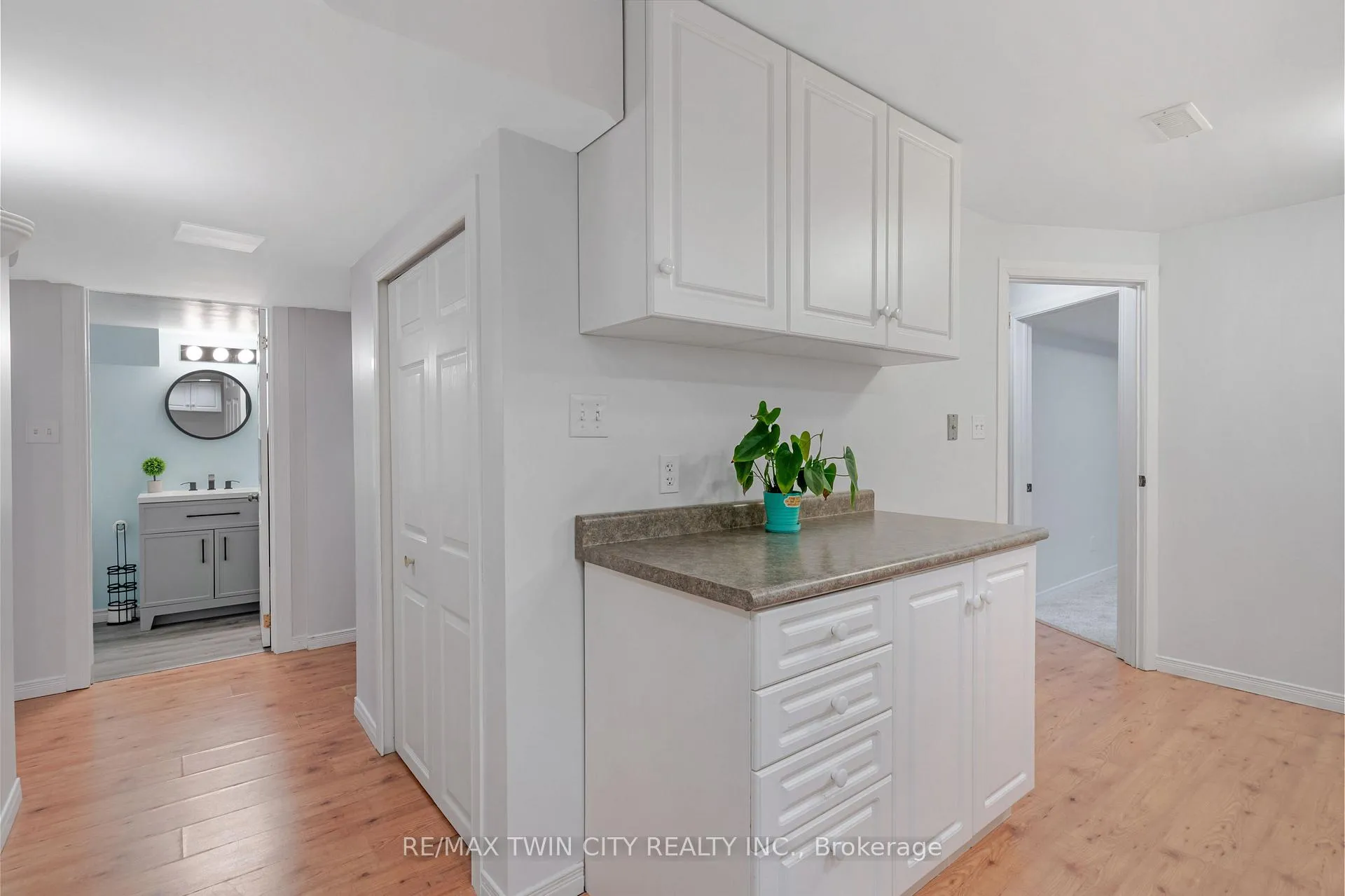 Photo 31 of 739 Butternut Avenue, Waterloo — HOMEH