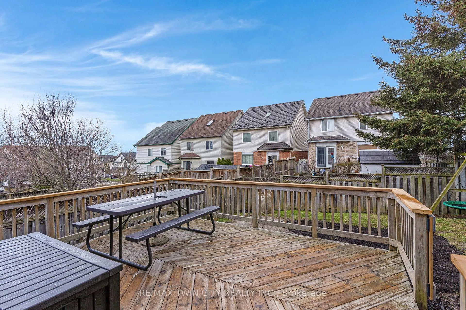 Photo 38 of 739 Butternut Avenue, Waterloo — HOMEH