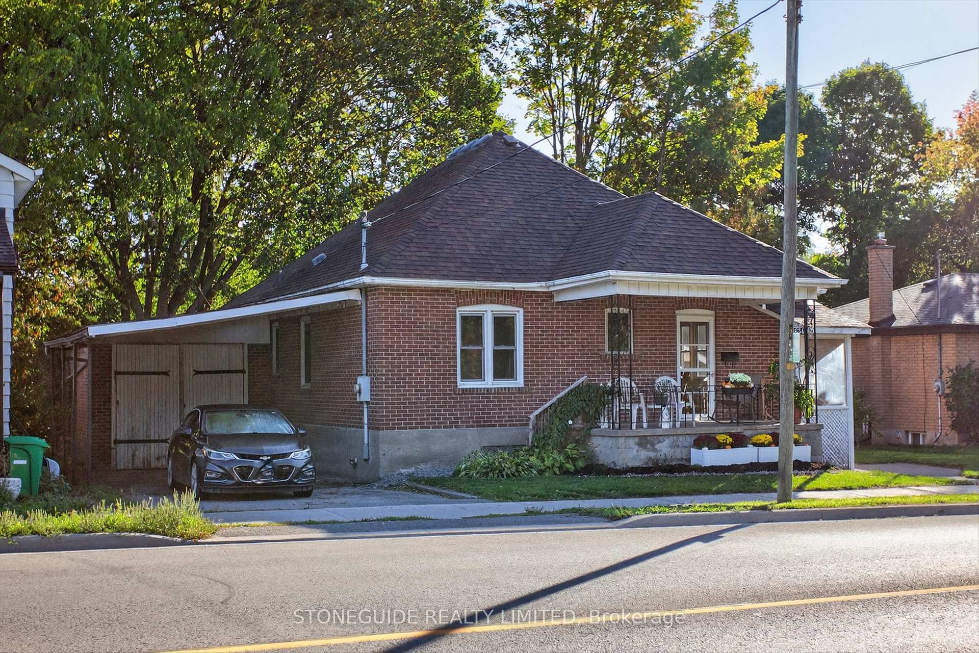 Photo 2 of 634 Armour Road, Peterborough, Ashburnham Ward 4 — HOMEH