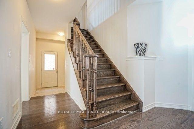 Photo 3 of Unit Main, 2524 Bandsman Crescent, Oshawa, Windfields — HOMEH