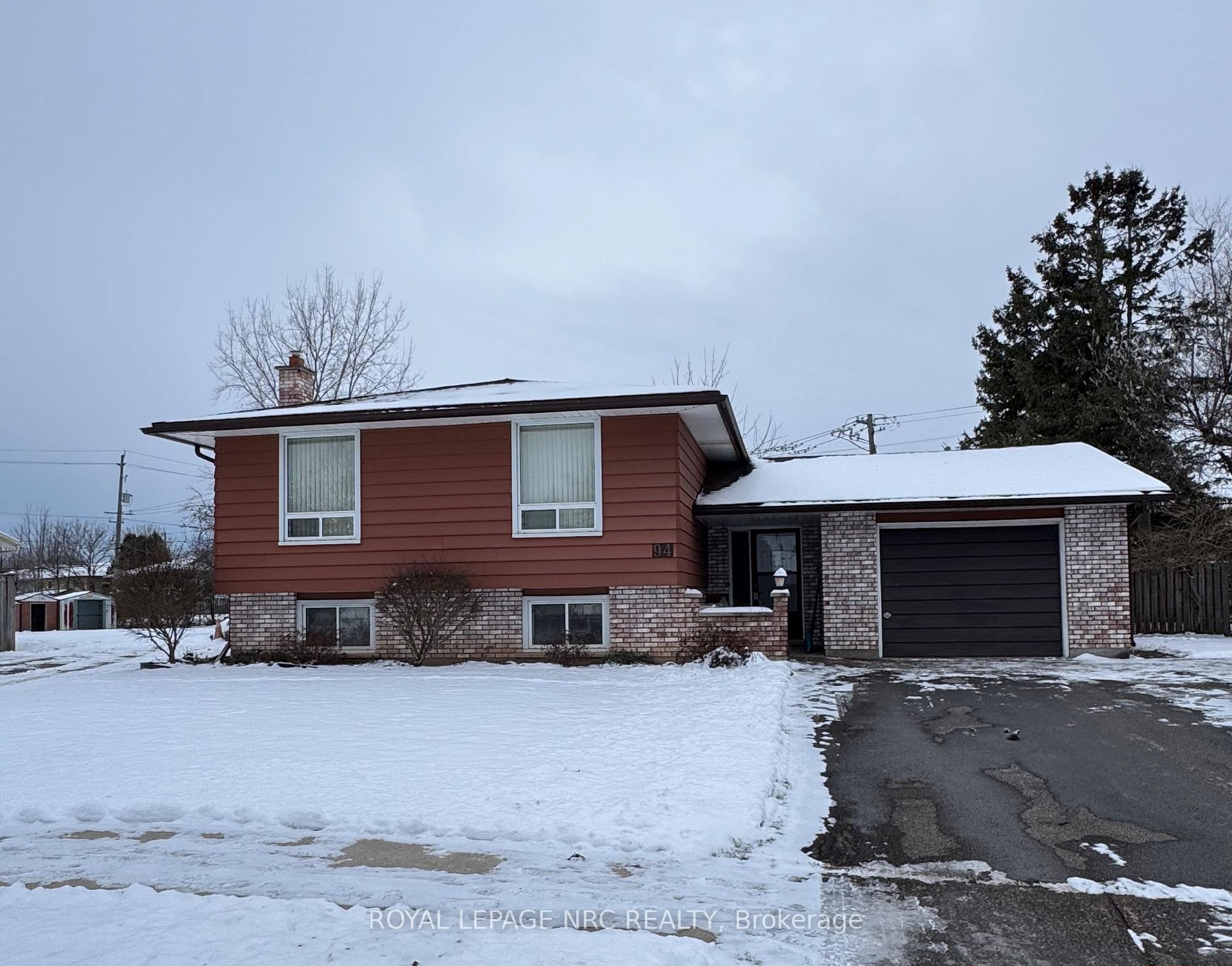Photo 2 of 94 Pinehurst Drive, Welland, N. Welland — HOMEH