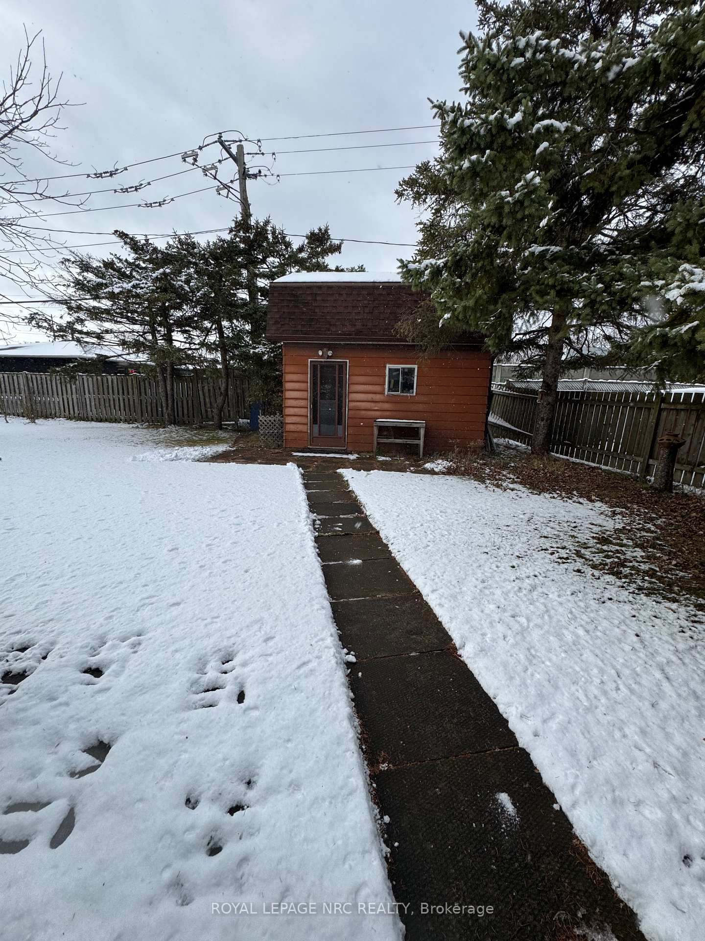 Photo 3 of 94 Pinehurst Drive, Welland, N. Welland — HOMEH