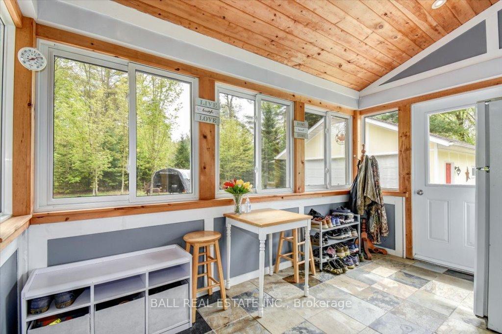 Photo 18 of 27 Vanluven Lane, Bancroft, Bancroft Ward — HOMEH