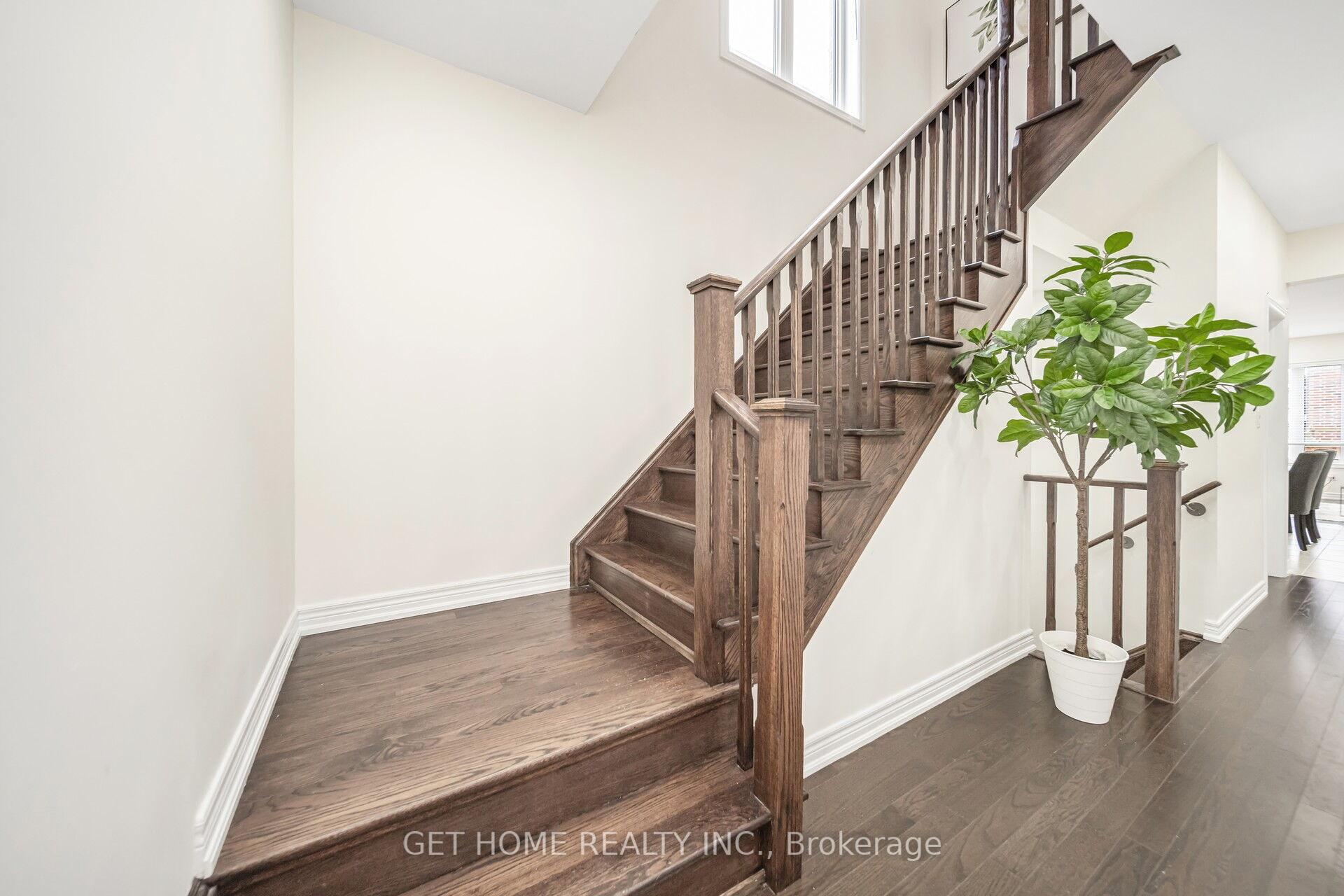 Photo 14 of 10 Ronald Street, Whitby, Rural Whitby — HOMEH