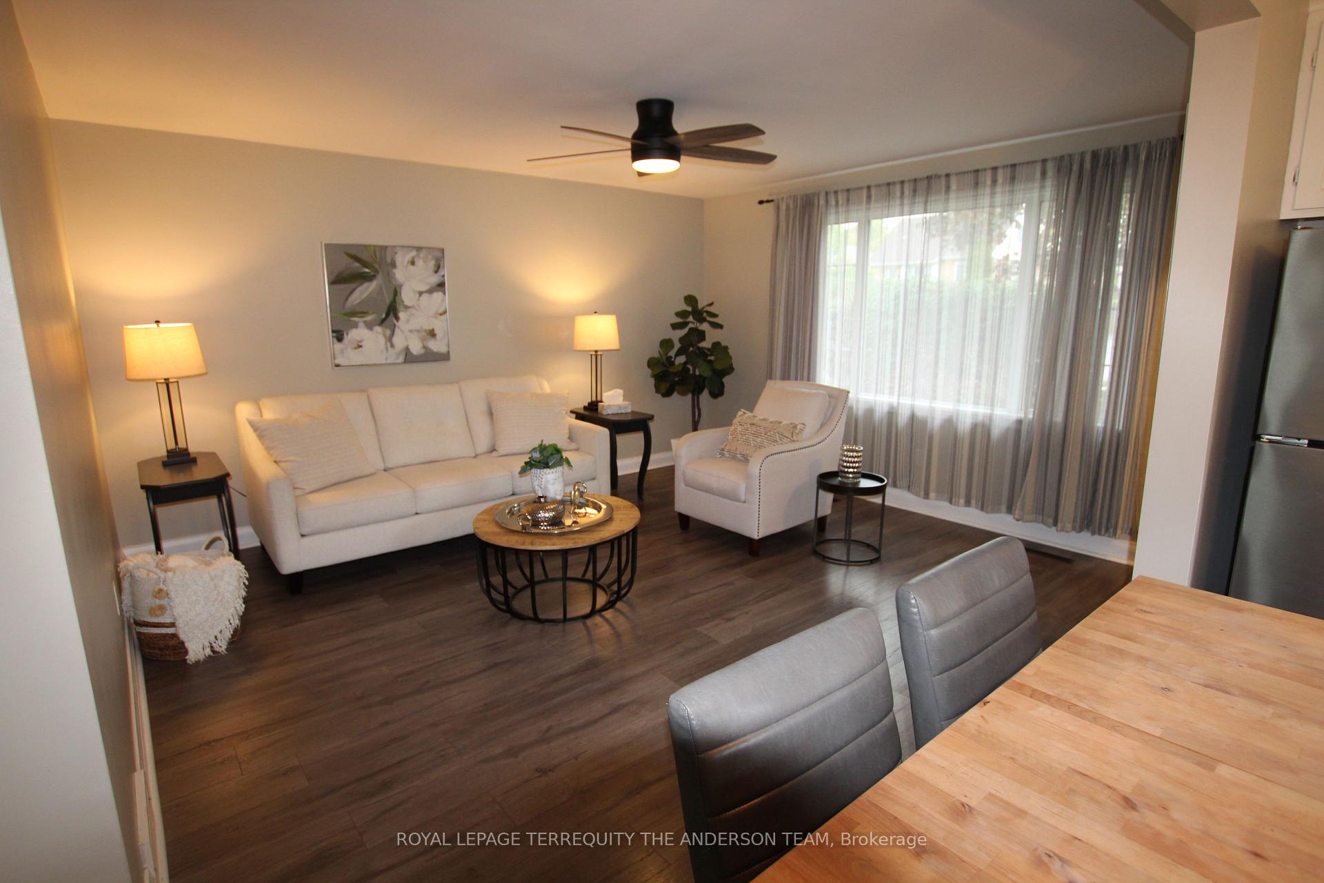 Photo 6 of 833 Rishor Crescent, Peterborough, Northcrest Ward 5 — HOMEH
