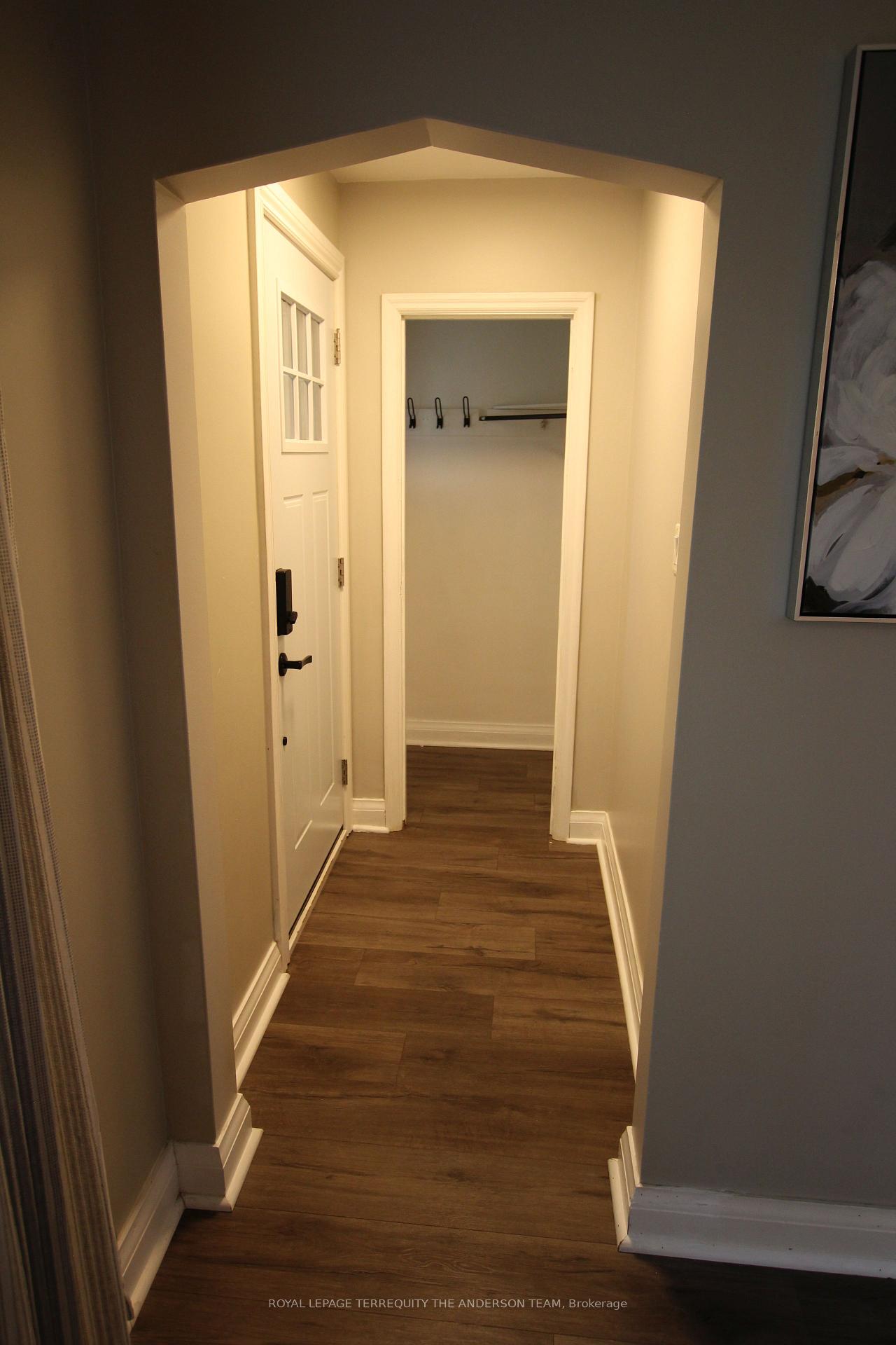 Photo 7 of 833 Rishor Crescent, Peterborough, Northcrest Ward 5 — HOMEH