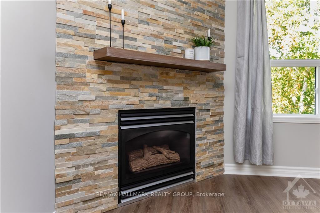 Photo 4 of 859 Nesting Way, Ottawa, Fallingbrook/Gardenway South — HOMEH