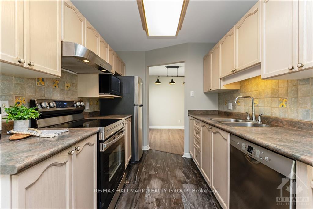 Photo 5 of 859 Nesting Way, Ottawa, Fallingbrook/Gardenway South — HOMEH