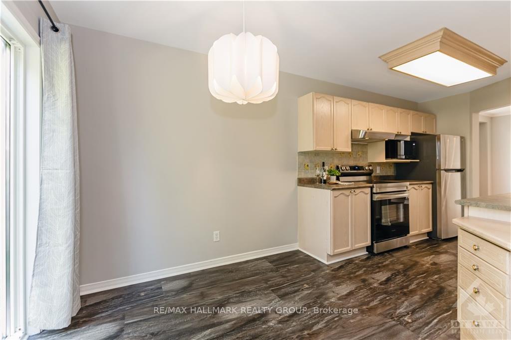 Photo 7 of 859 Nesting Way, Ottawa, Fallingbrook/Gardenway South — HOMEH