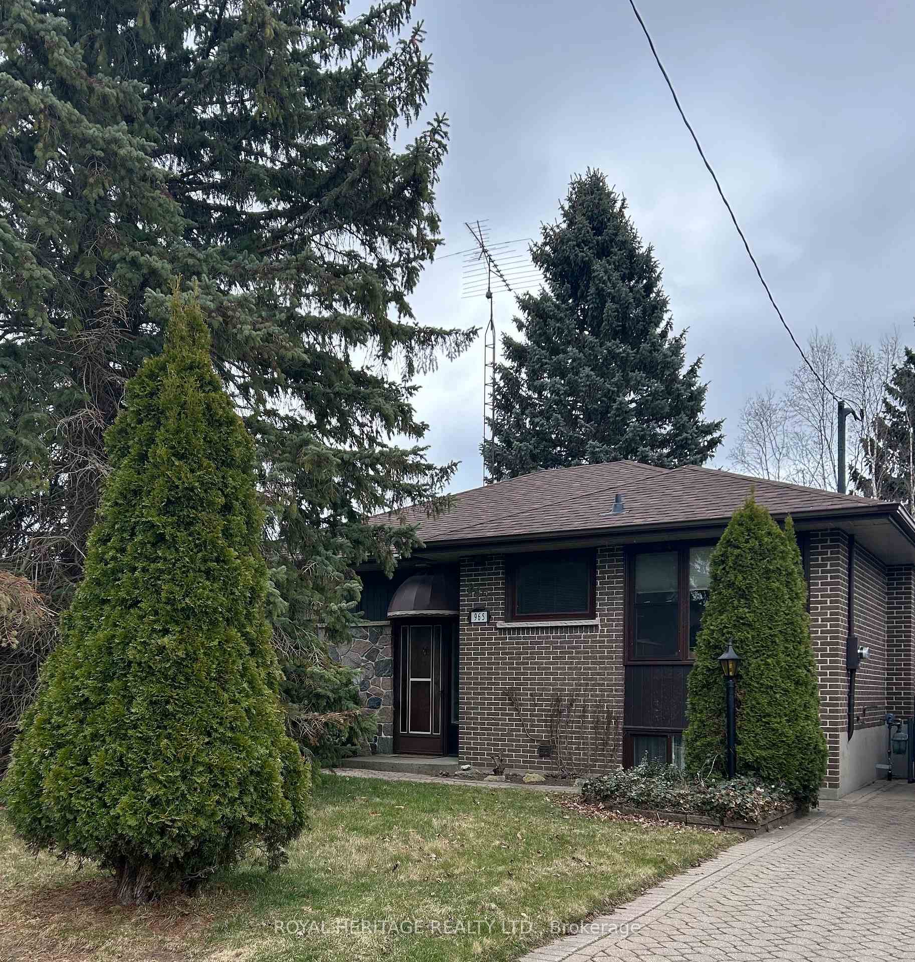 Photo 1 of 965 Willowdale Avenue, Oshawa, Donevan — HOMEH