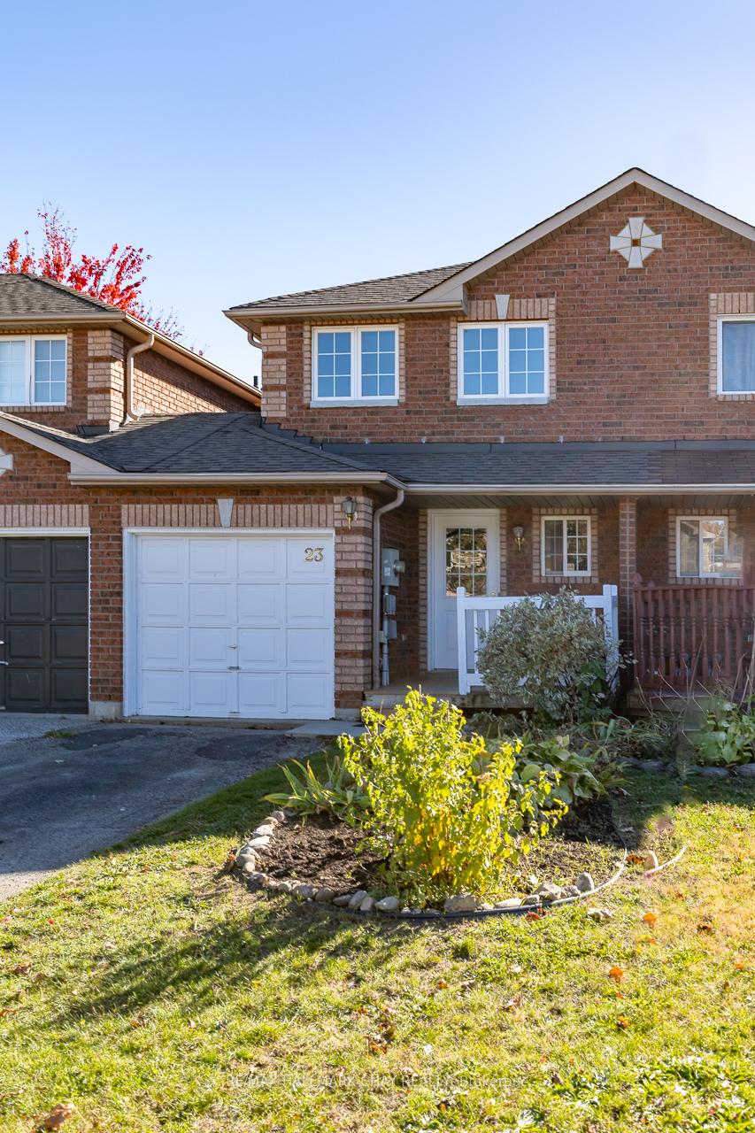 Photo 3 of 23 Srigley Street, Barrie, Holly — HOMEH