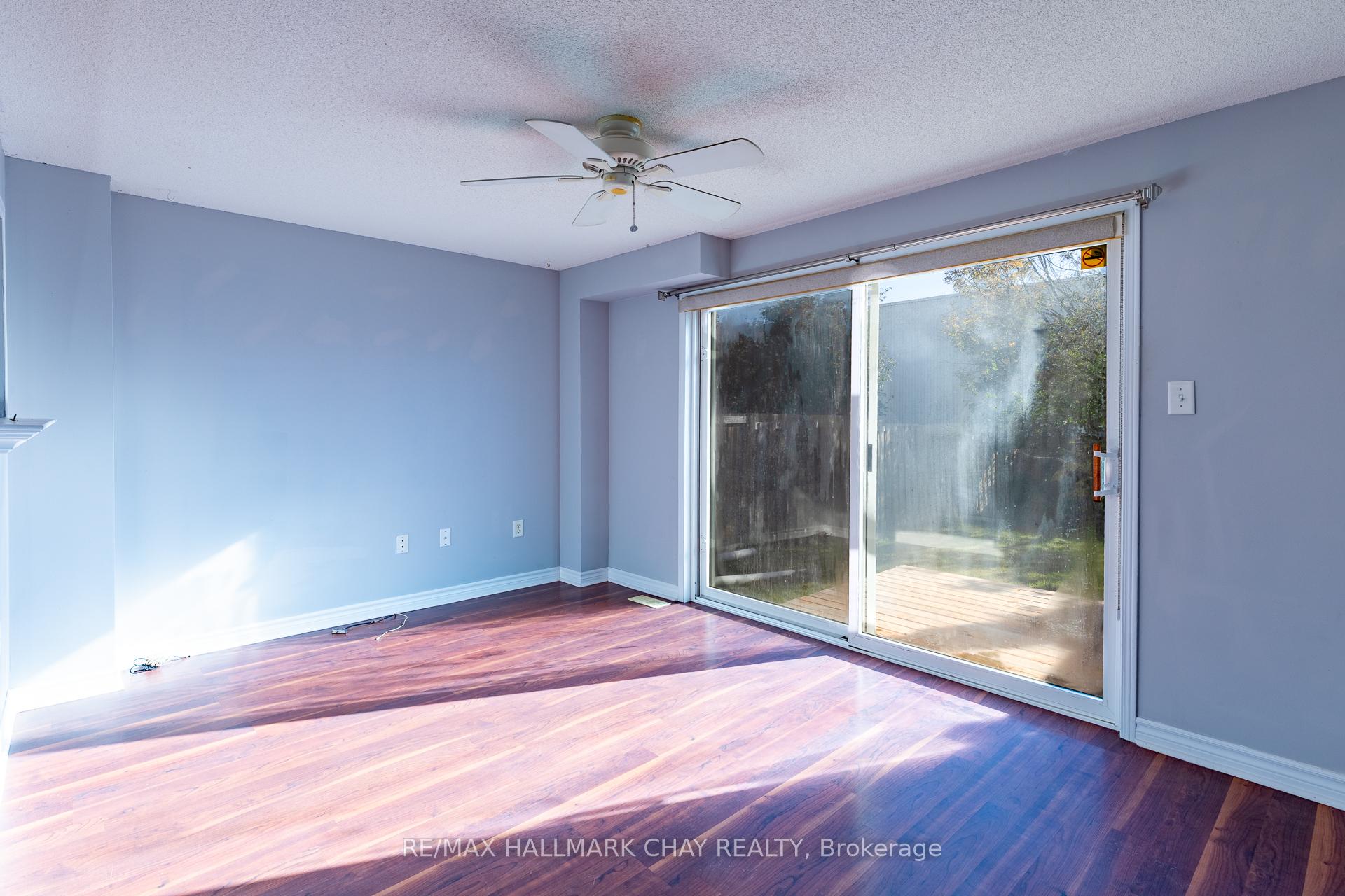Photo 4 of 23 Srigley Street, Barrie, Holly — HOMEH