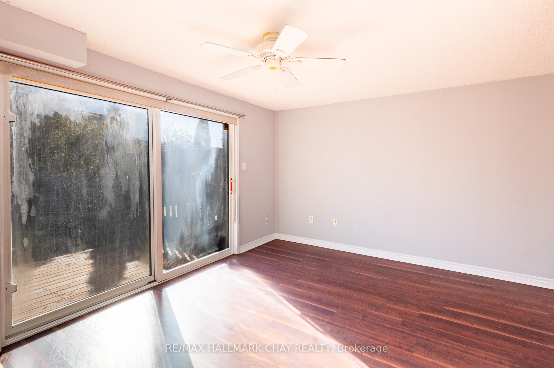 Photo 9 of 23 Srigley Street, Barrie, Holly — HOMEH