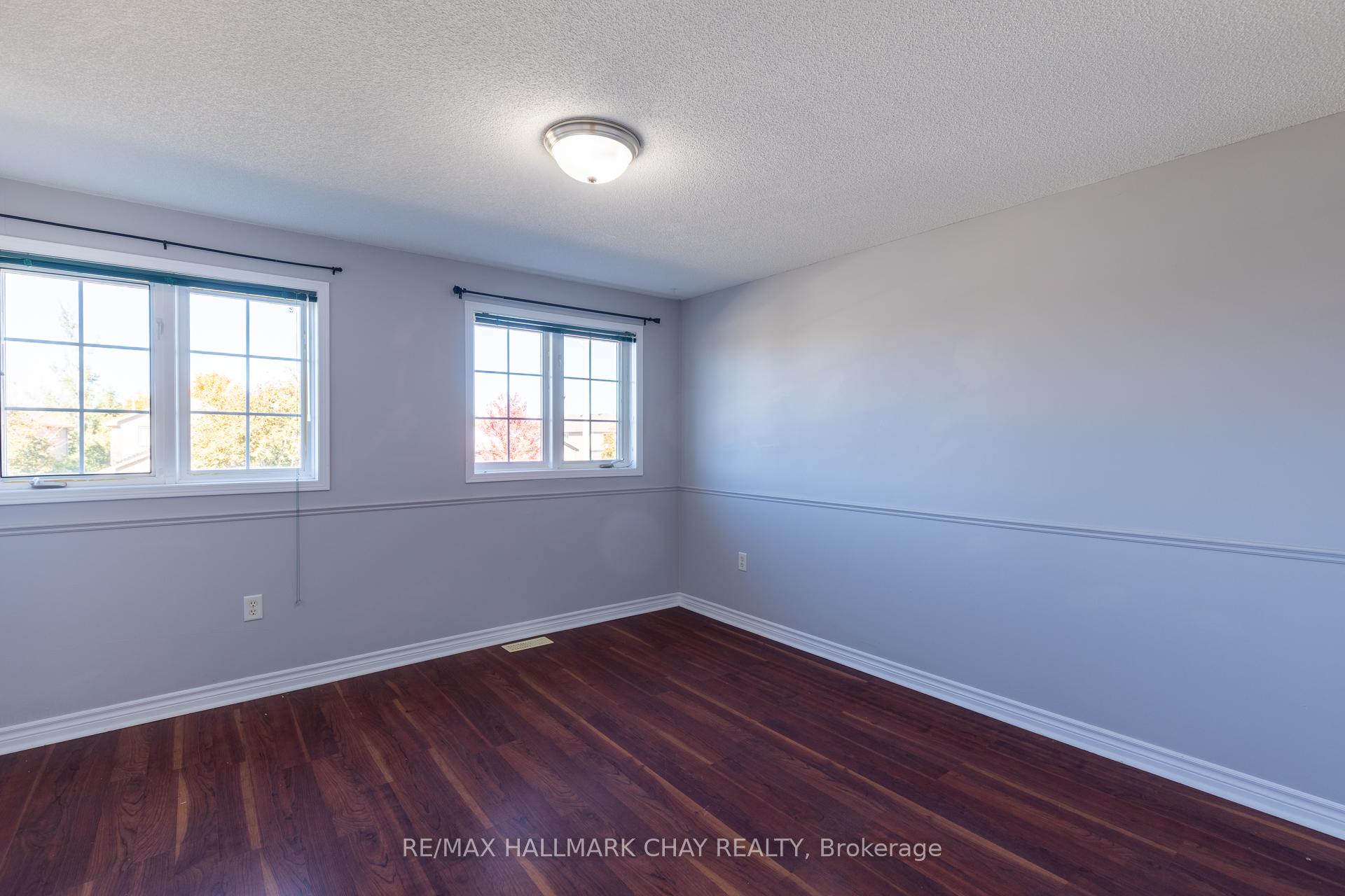 Photo 17 of 23 Srigley Street, Barrie, Holly — HOMEH