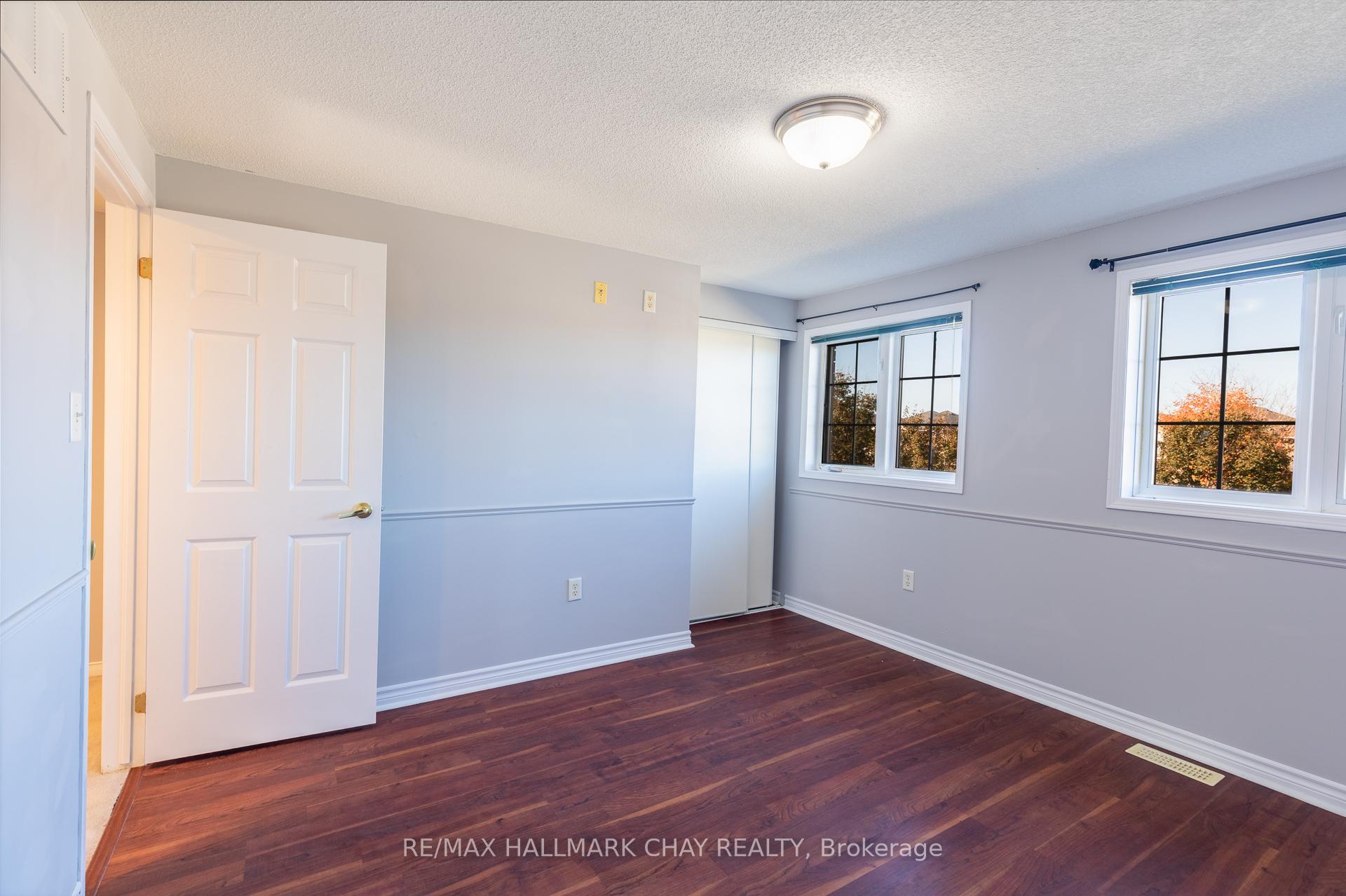 Photo 22 of 23 Srigley Street, Barrie, Holly — HOMEH