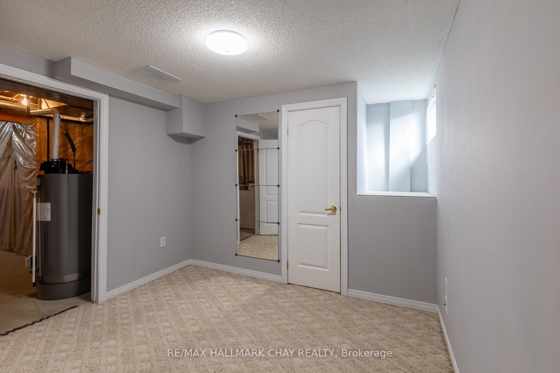 Photo 18 of 23 Srigley Street, Barrie, Holly — HOMEH