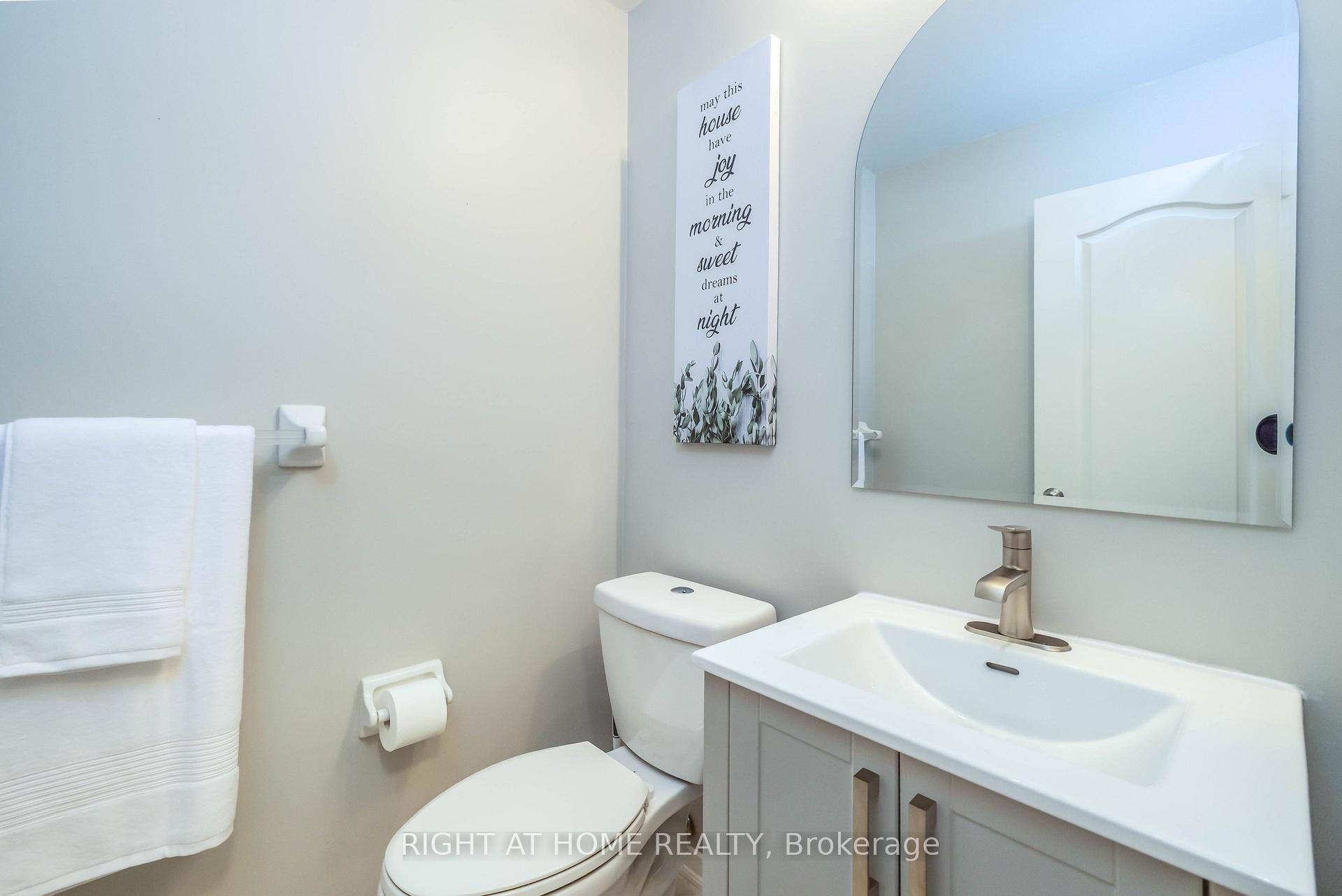 Photo 6 of 35 Tansley Crescent, Ajax, Northeast Ajax — HOMEH