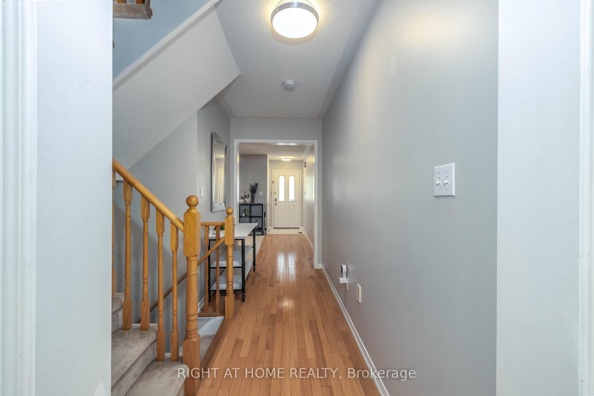 Photo 5 of 35 Tansley Crescent, Ajax, Northeast Ajax — HOMEH