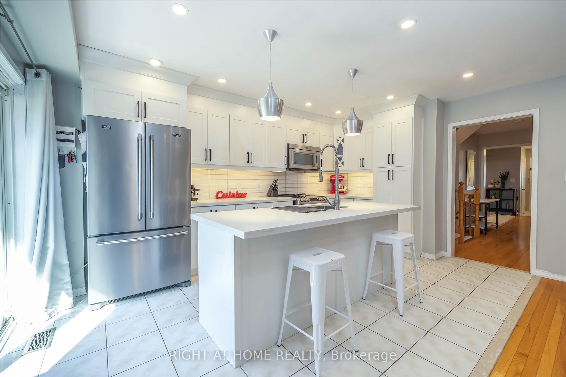 Photo 8 of 35 Tansley Crescent, Ajax, Northeast Ajax — HOMEH