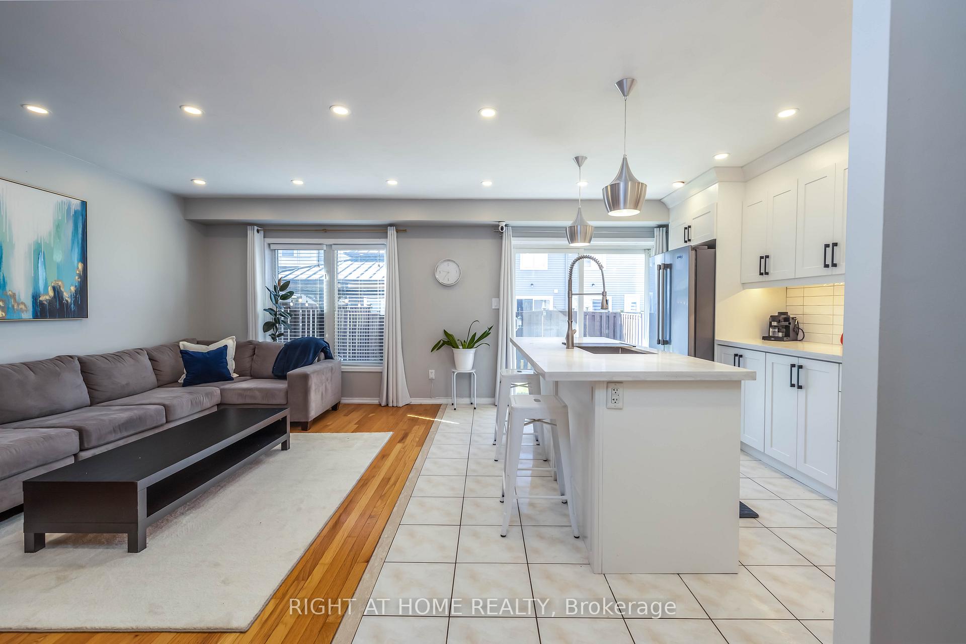 Photo 10 of 35 Tansley Crescent, Ajax, Northeast Ajax — HOMEH