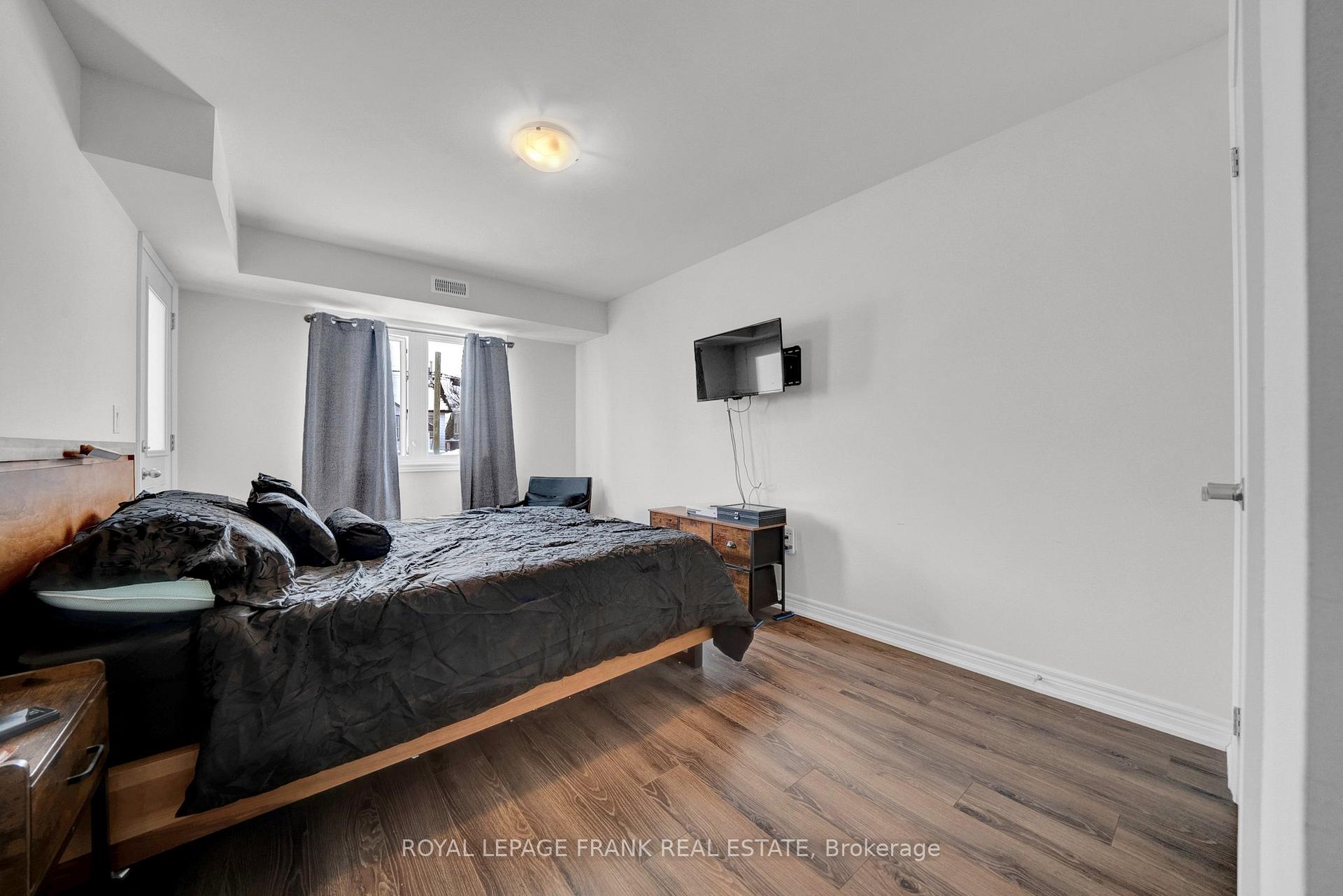 Photo 8 of 139 Celina Street, Oshawa, Central — HOMEH