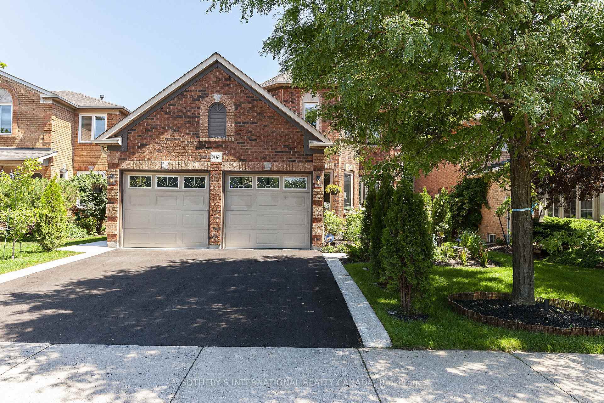 Front of 2074 Brays Lane