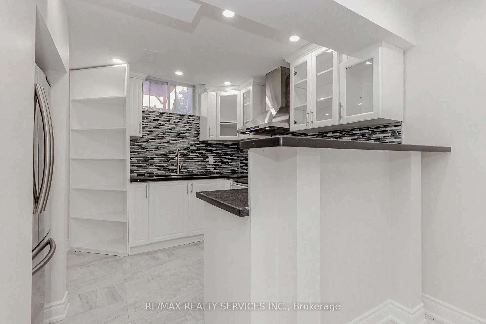 Photo 9 of Unit Basement, 50 Amboise Crescent, Brampton, Fletcher's Meadow — HOMEH