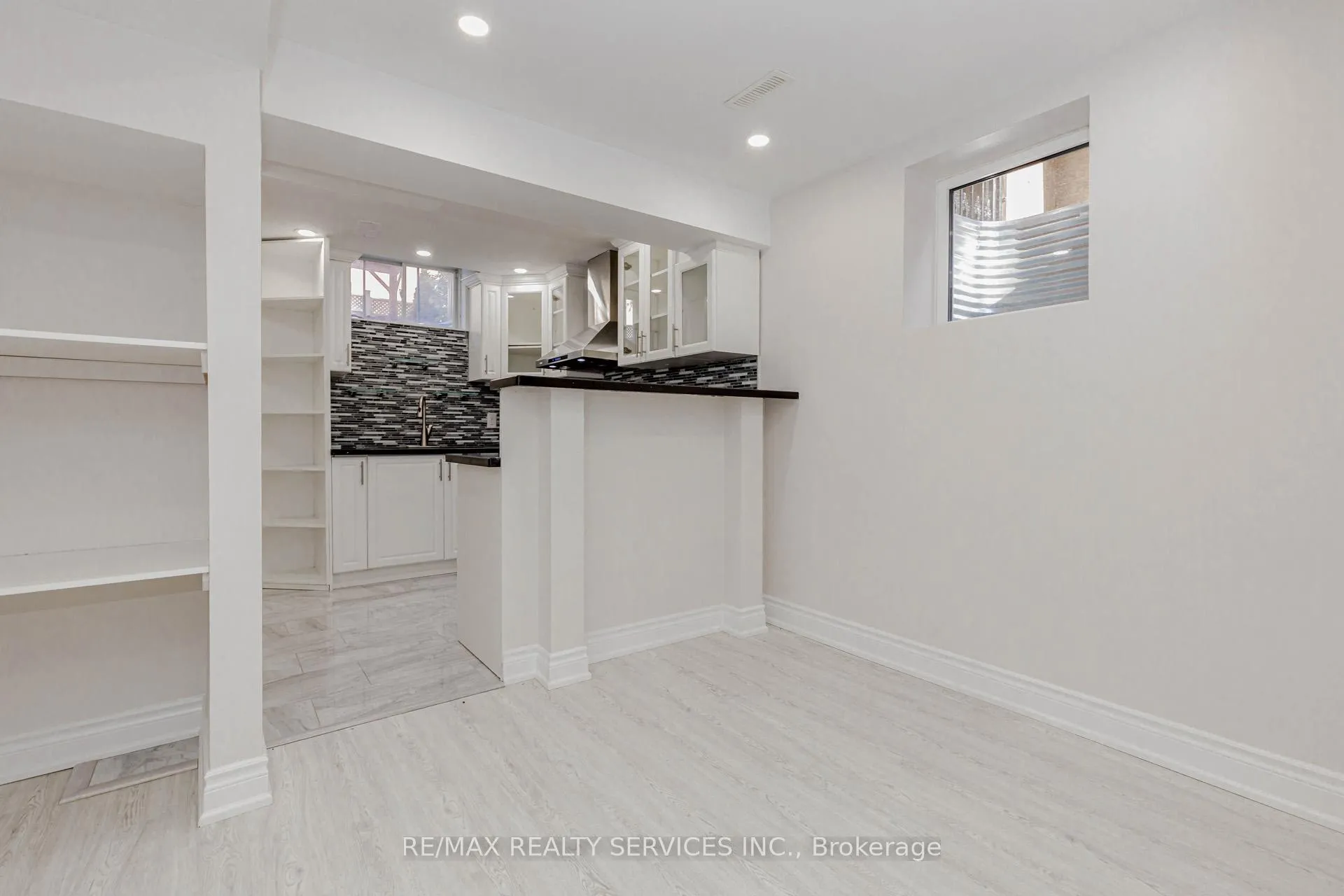 Photo 12 of Unit Basement, 50 Amboise Crescent, Brampton, Fletcher's Meadow — HOMEH