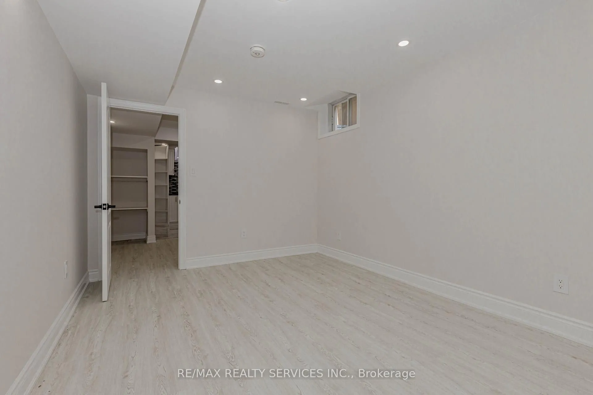 Photo 17 of Unit Basement, 50 Amboise Crescent, Brampton, Fletcher's Meadow — HOMEH