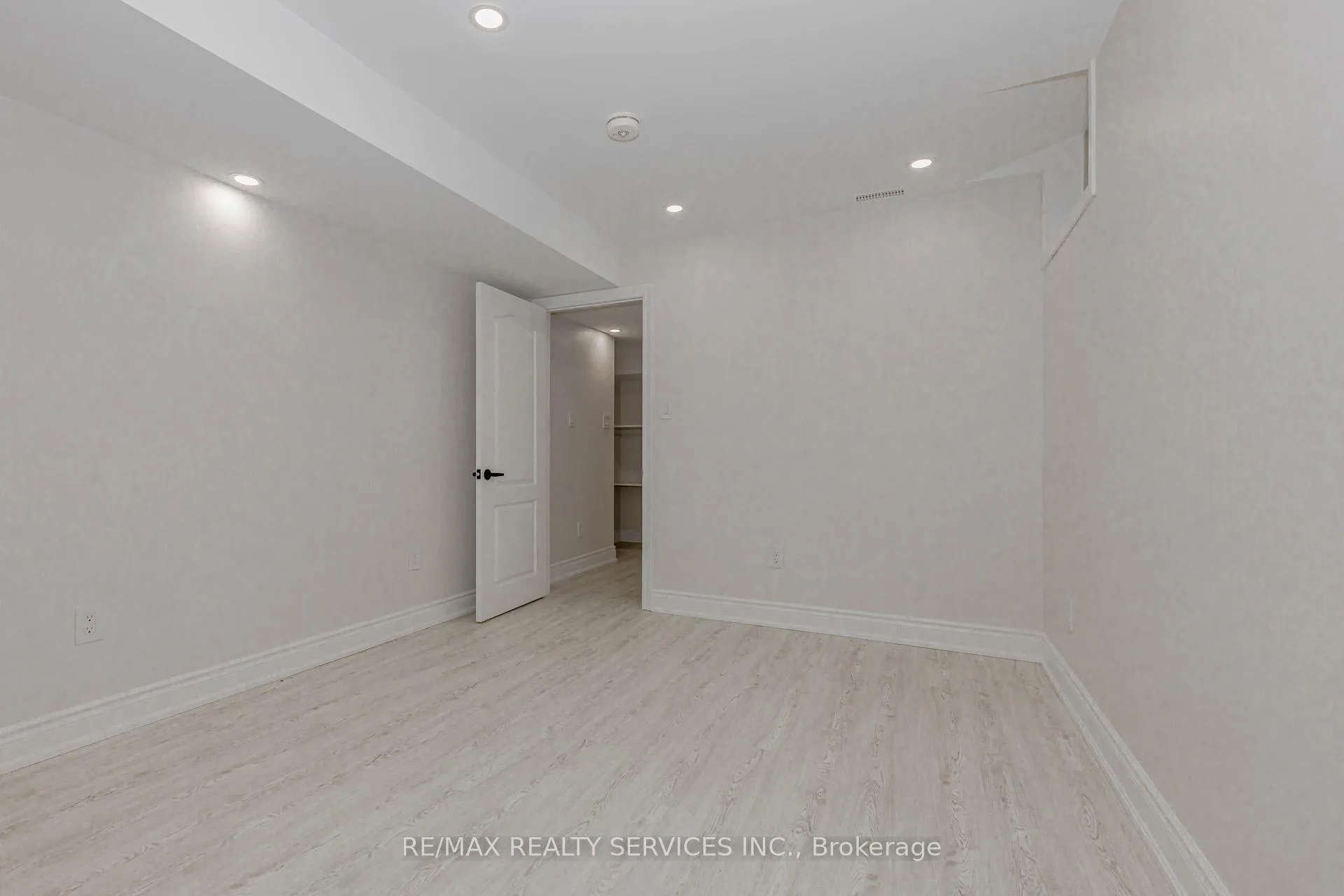 Photo 18 of Unit Basement, 50 Amboise Crescent, Brampton, Fletcher's Meadow — HOMEH