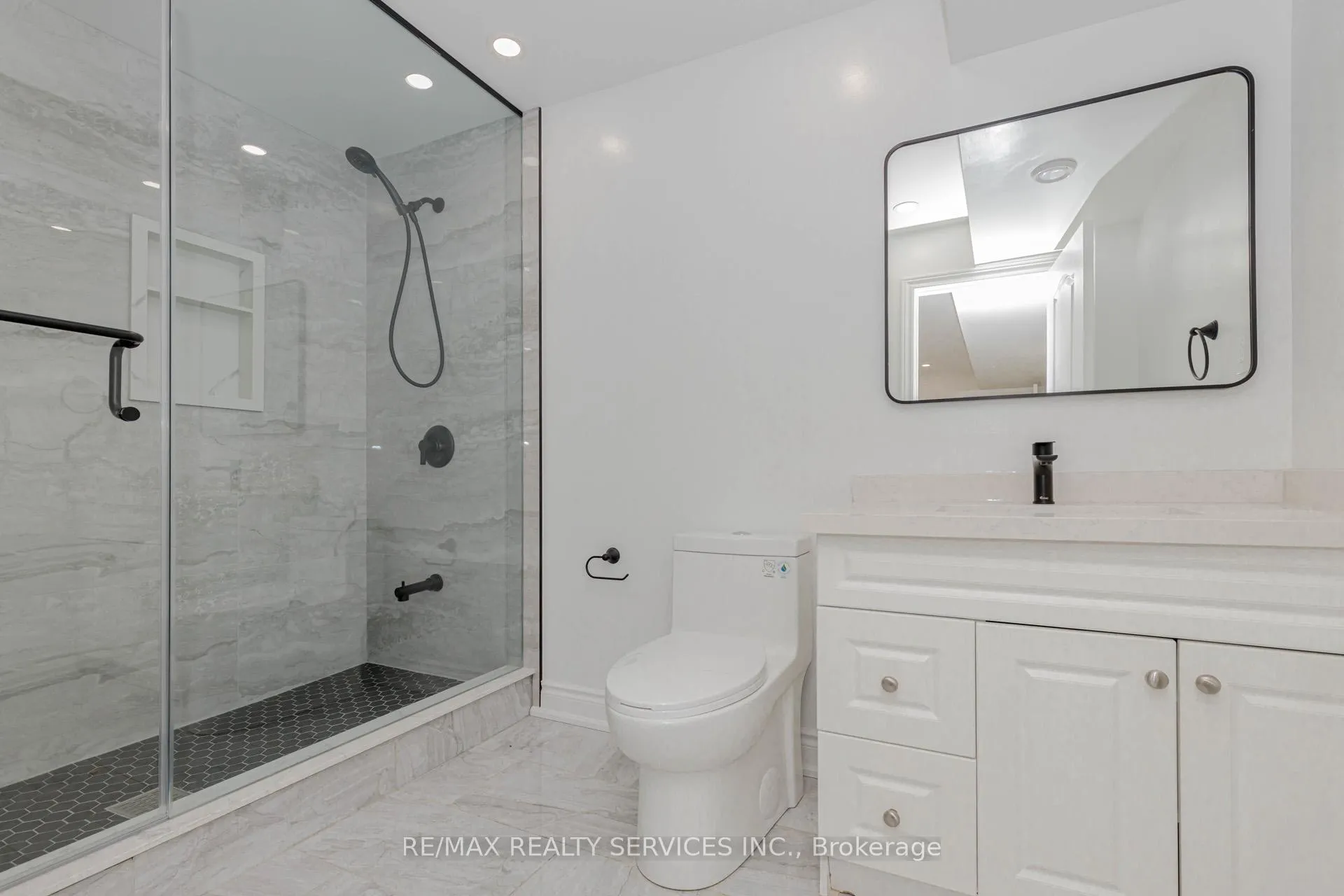 Photo 19 of Unit Basement, 50 Amboise Crescent, Brampton, Fletcher's Meadow — HOMEH