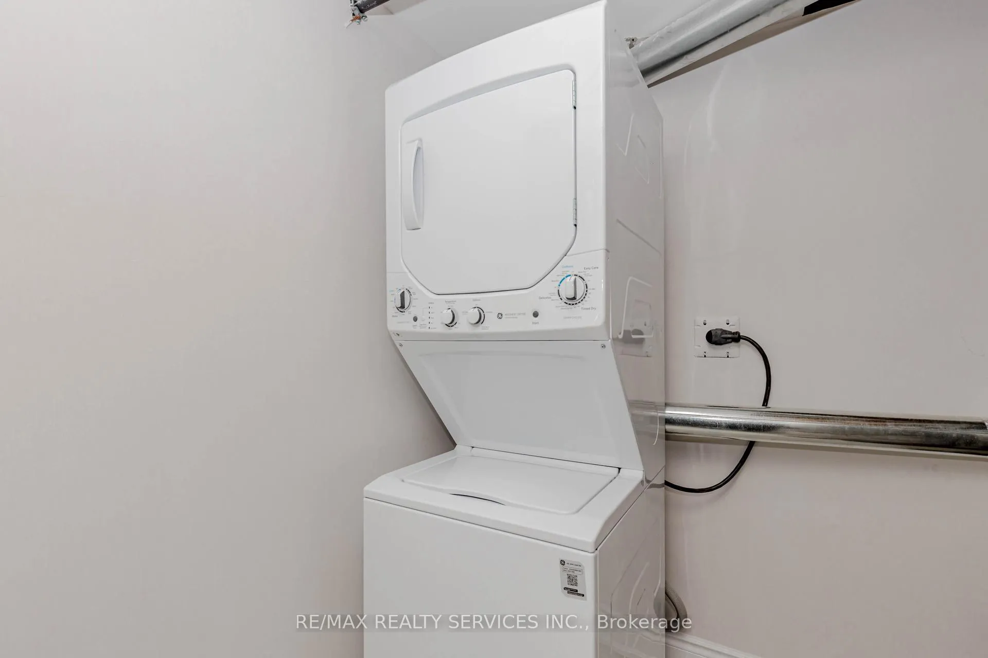 Photo 22 of Unit Basement, 50 Amboise Crescent, Brampton, Fletcher's Meadow — HOMEH