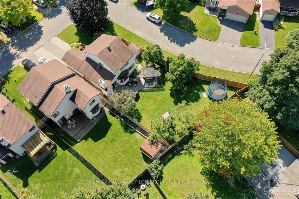 Photo 5 of 370 Duvernay Drive, Ottawa, Queenswood Heights South — HOMEH
