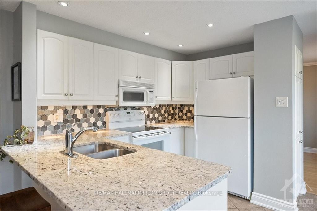 Photo 7 of 370 Duvernay Drive, Ottawa, Queenswood Heights South — HOMEH
