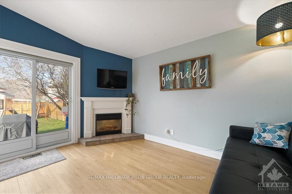 Photo 15 of 370 Duvernay Drive, Ottawa, Queenswood Heights South — HOMEH